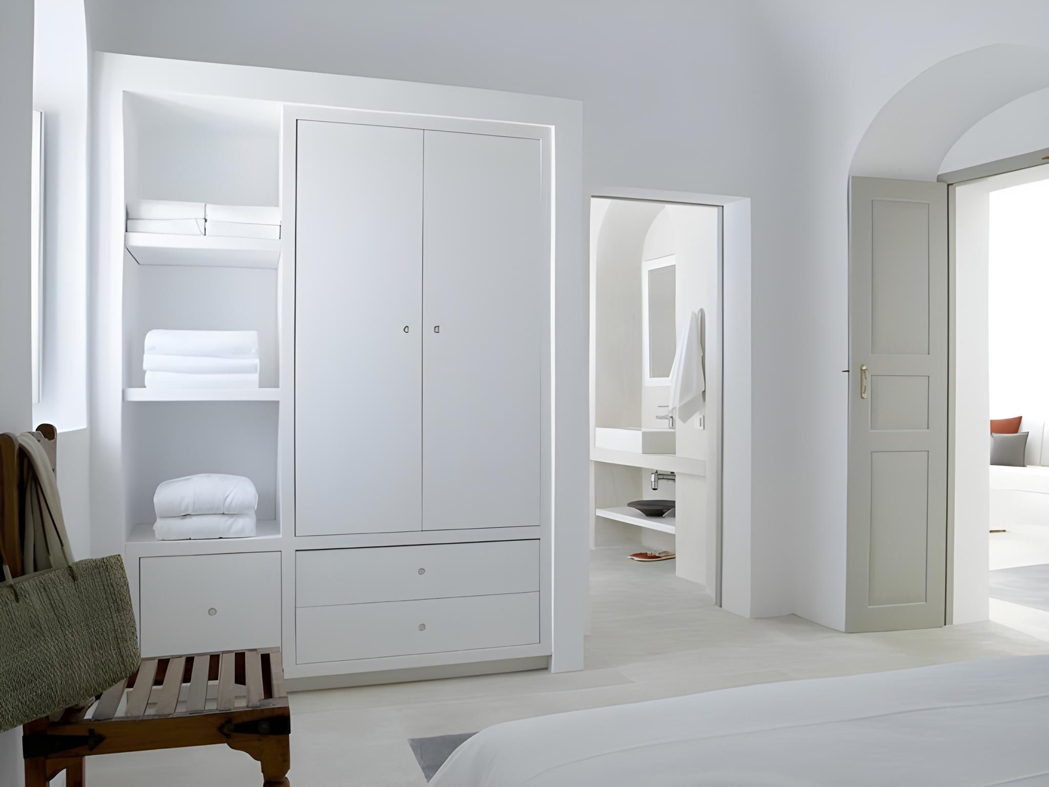 2 Bedroom Deluxe Suite