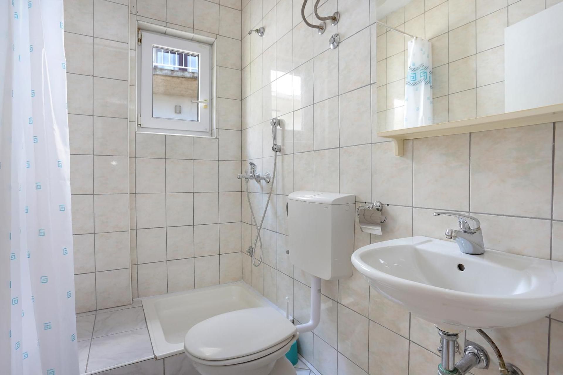 One-Bedroom Apartment with Terrace and Sea View