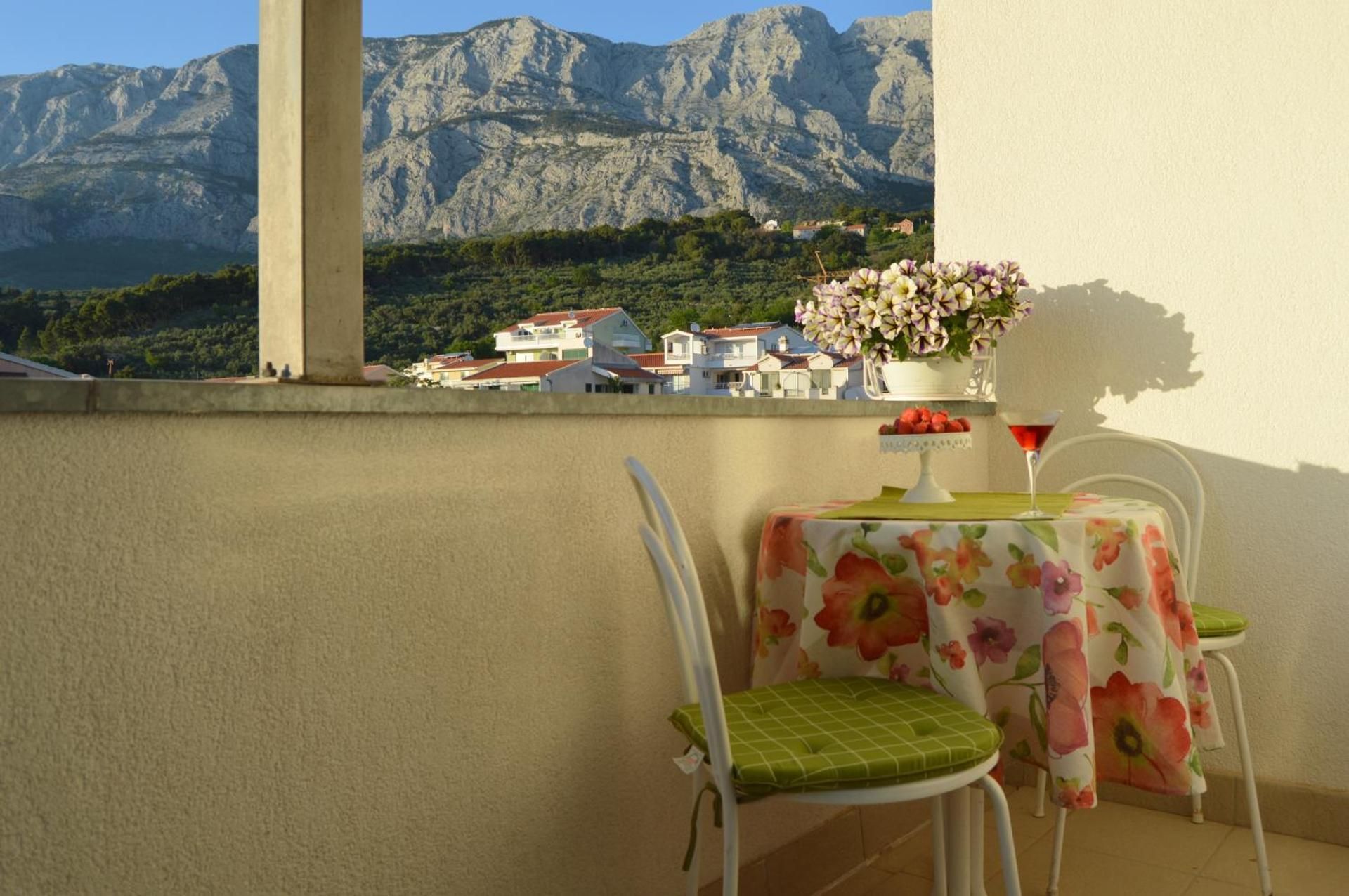 Studio with Balcony (2-3 Adults)