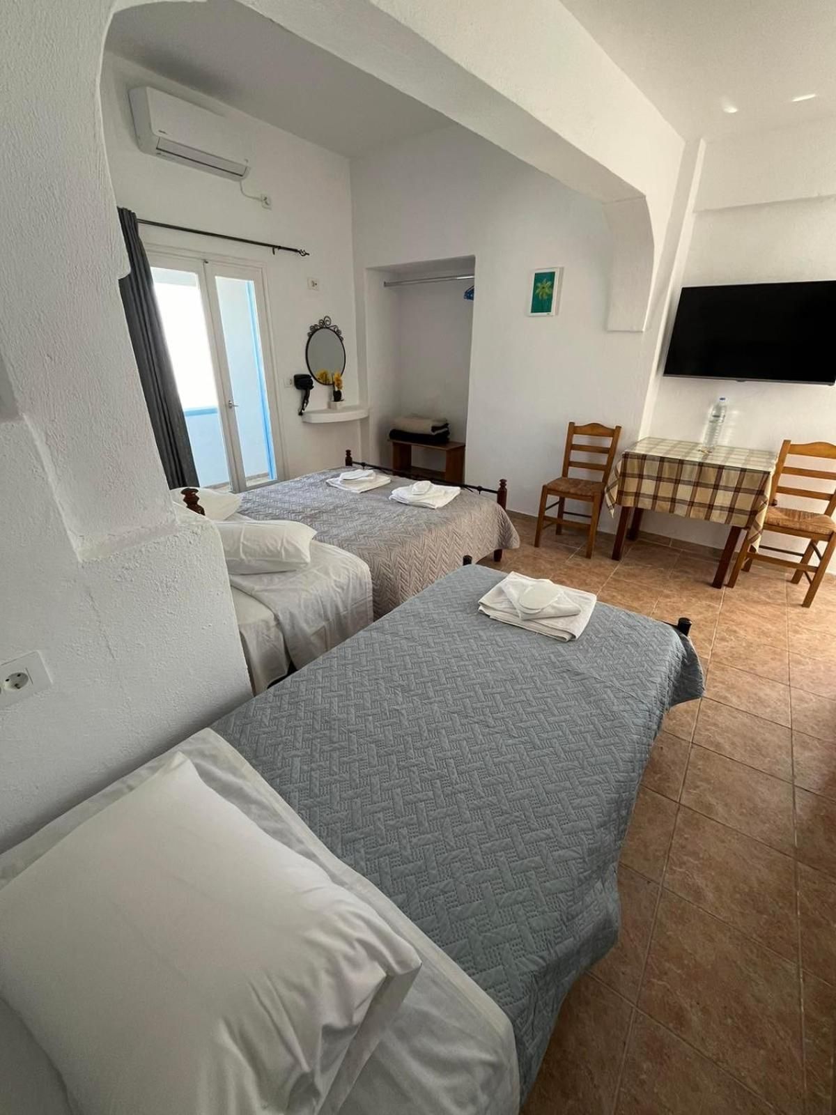 Stella Nomikou Apartments Triple Room with Sea View