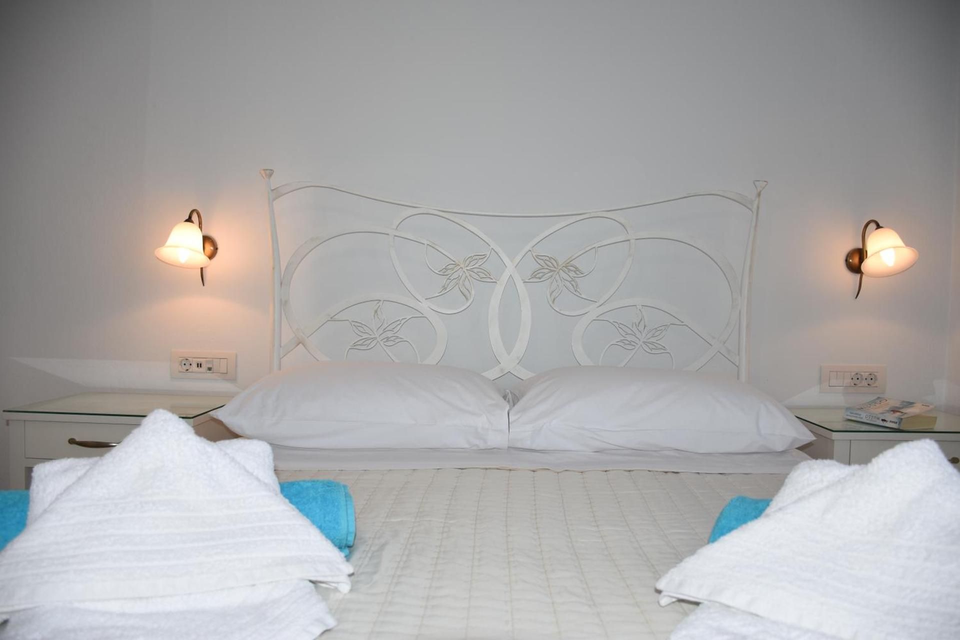 Deluxe Double Room with Balcony and Sea View