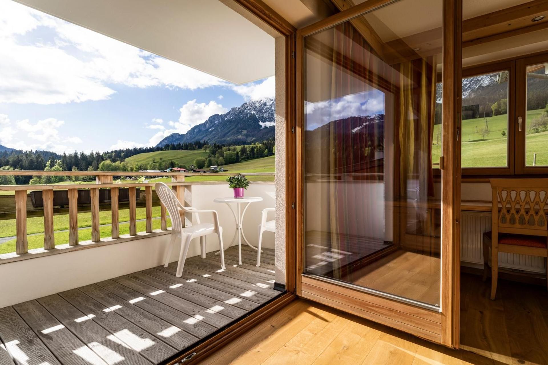 Junior Suite with Mountain View