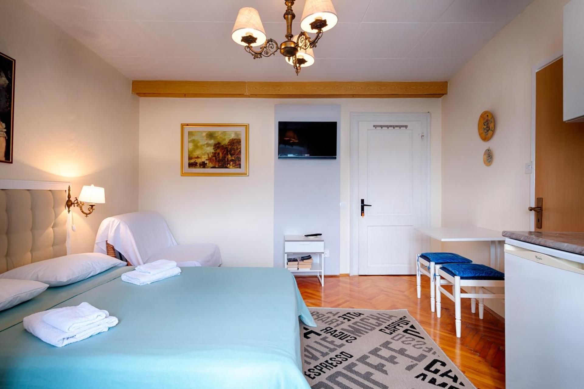 Studio with Sea View (3 Adults)