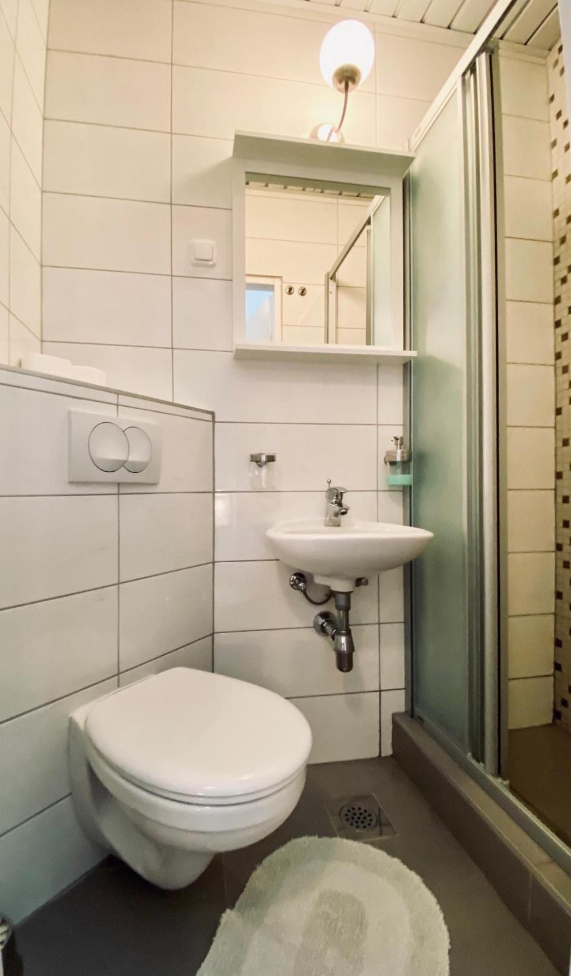 Studio Apartment (3 Adults)