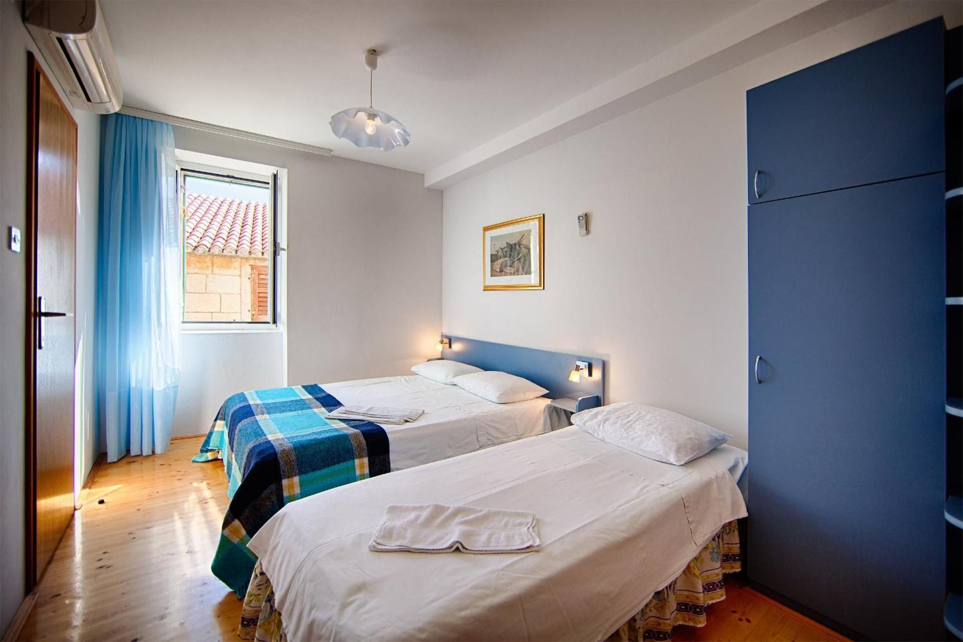 Studio Apartment (3 Adults)