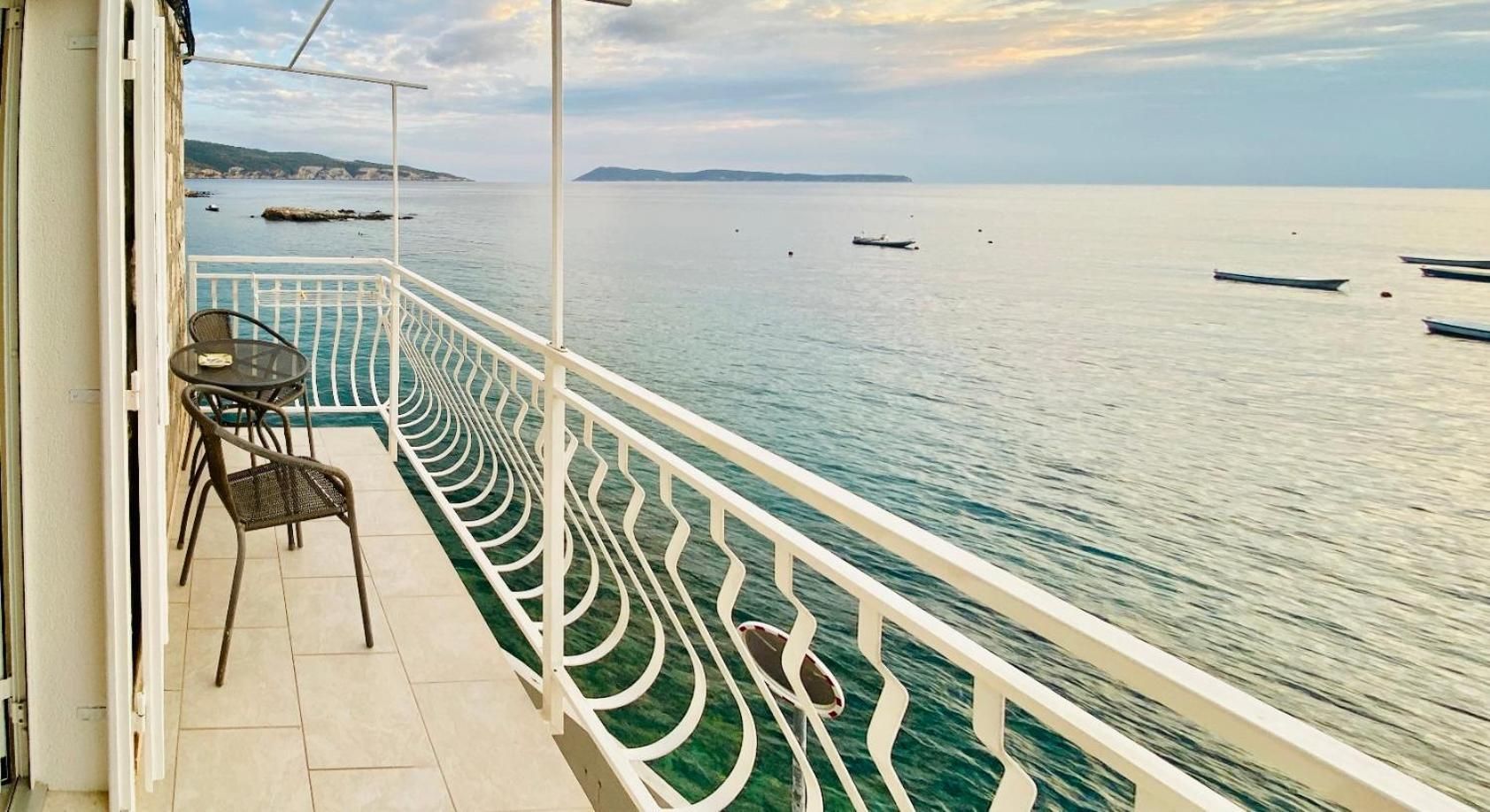 Double Room with Balcony and Sea View