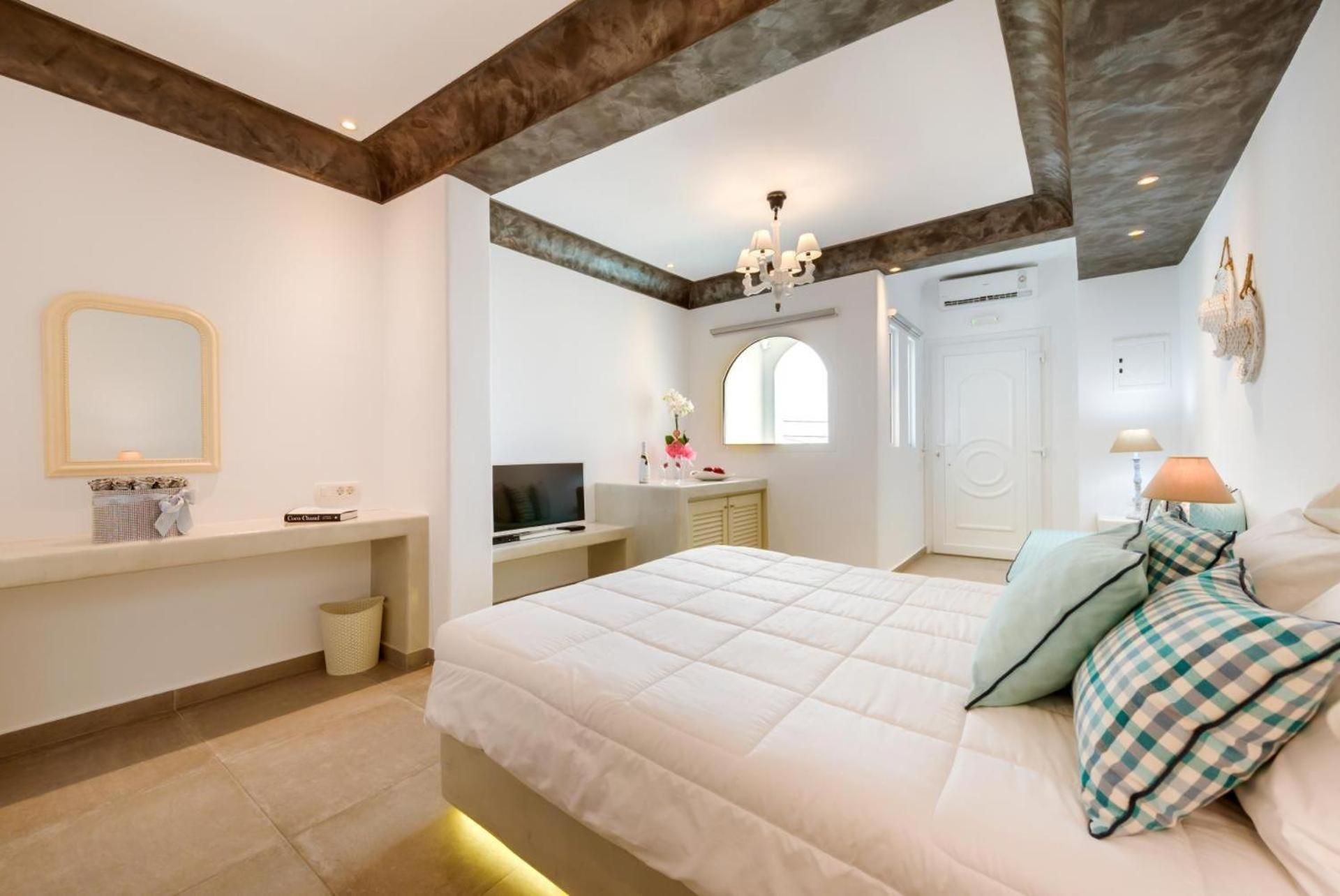 Queen Room with Spa Bath