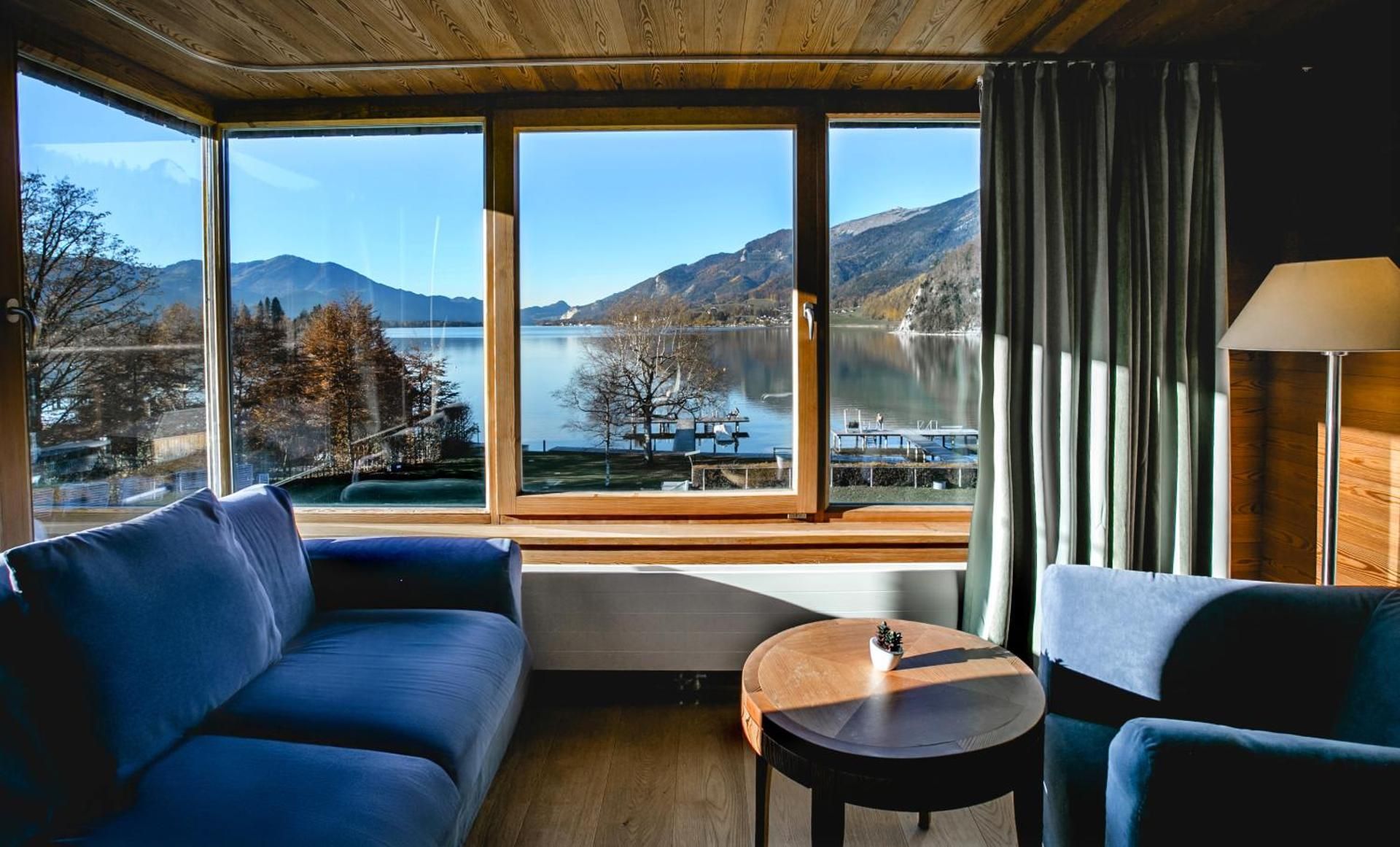 Double Room with Lake View and Balcony