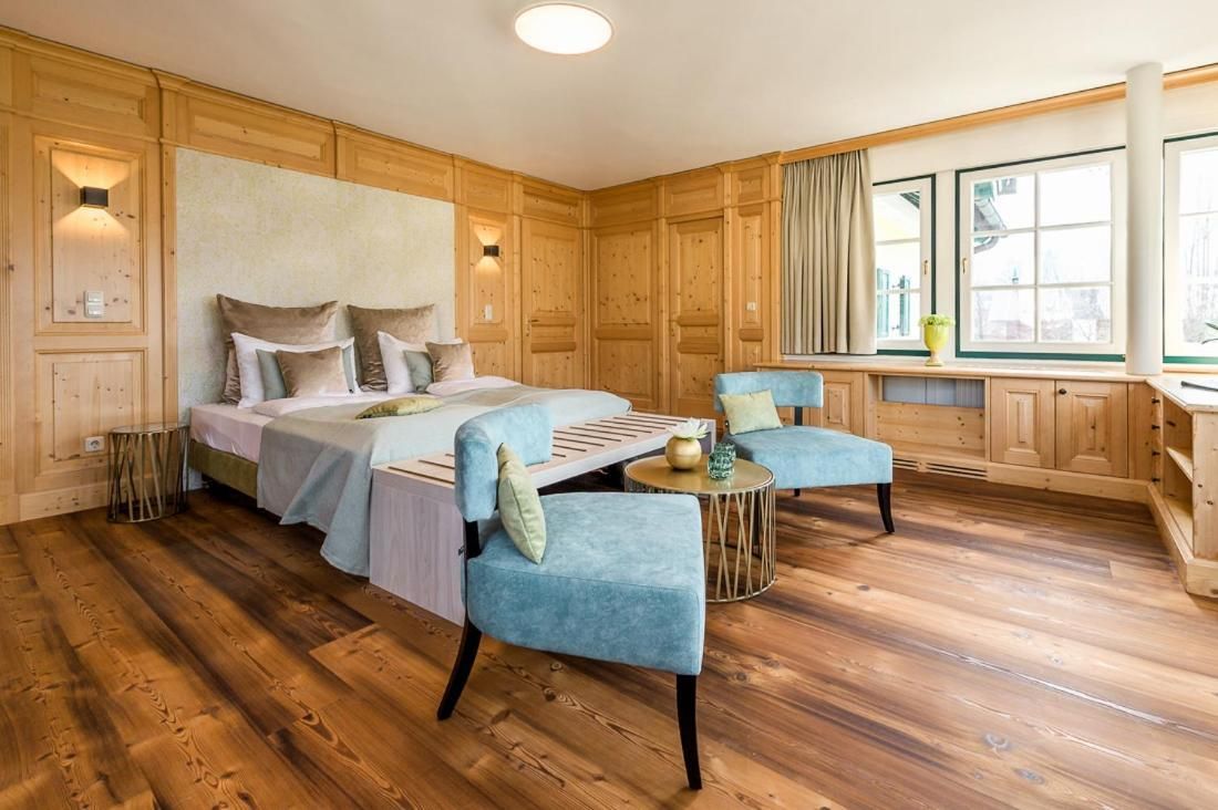 Deluxe Double or Twin Room