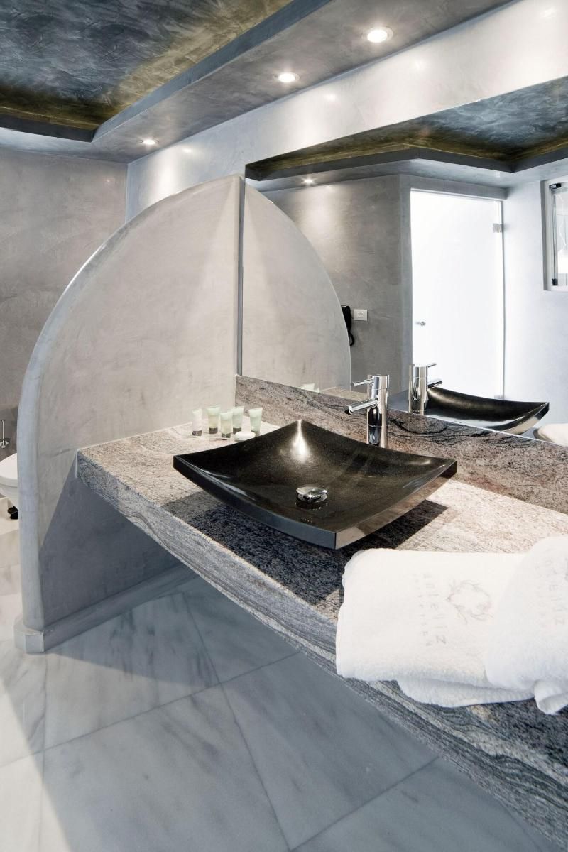 Suite with Infinity Private Pool and Caldera View