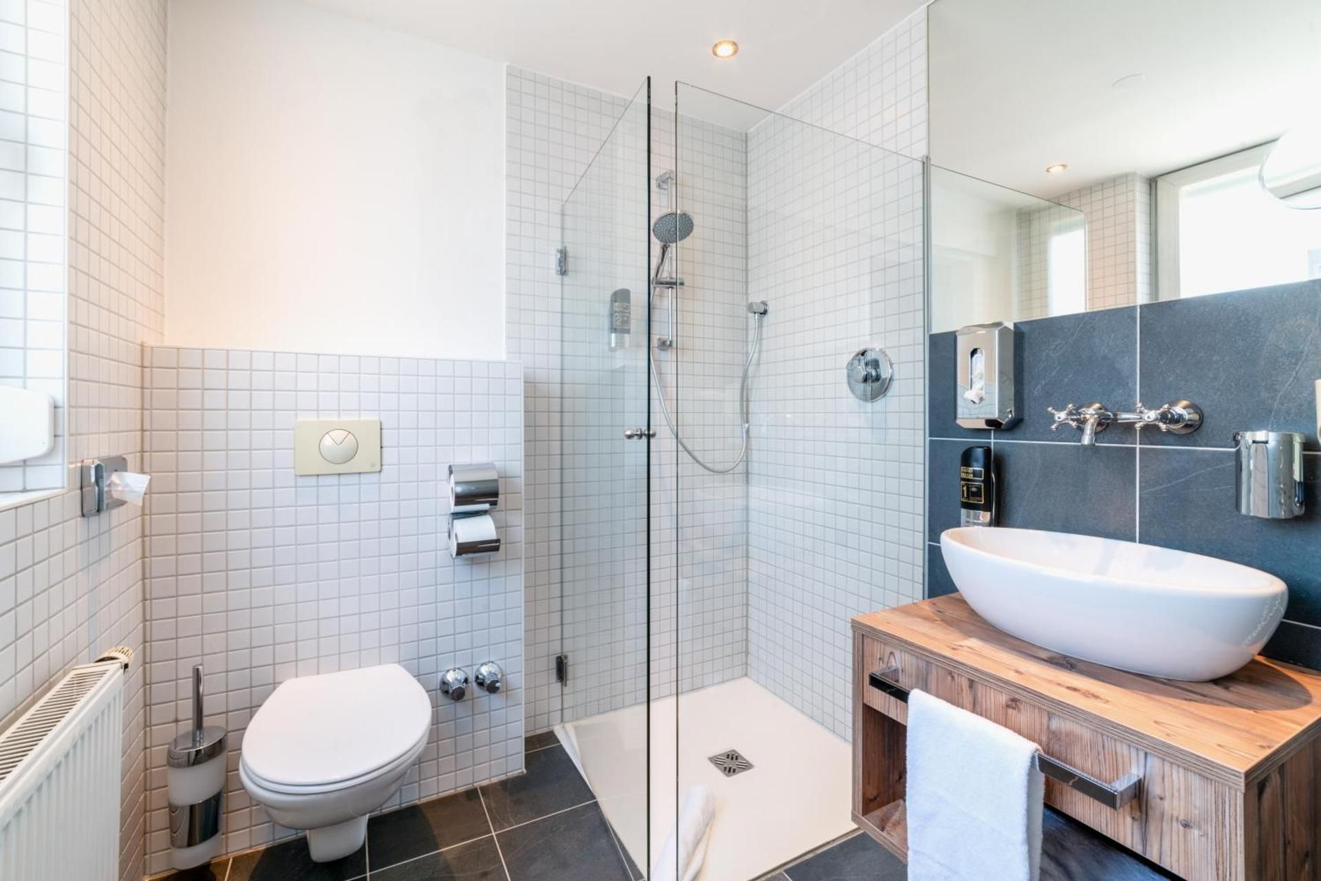 Double Room Business