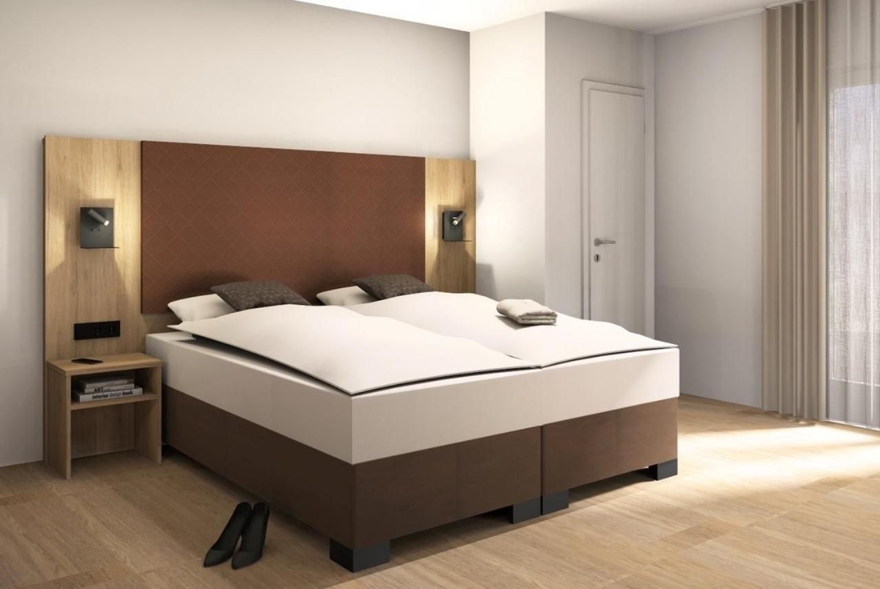 Hotel Charlotte Double Room with Balcony