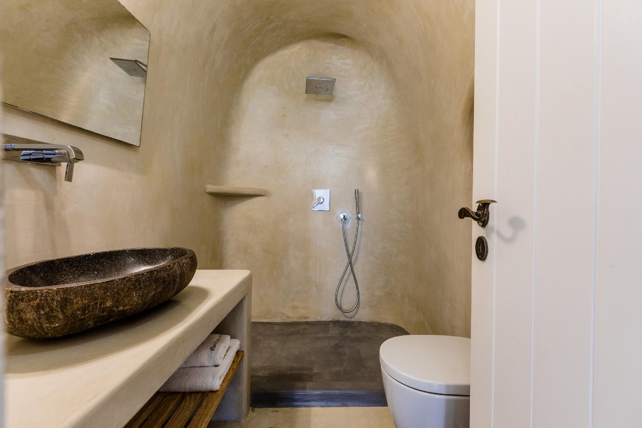 Jacuzzi Suite