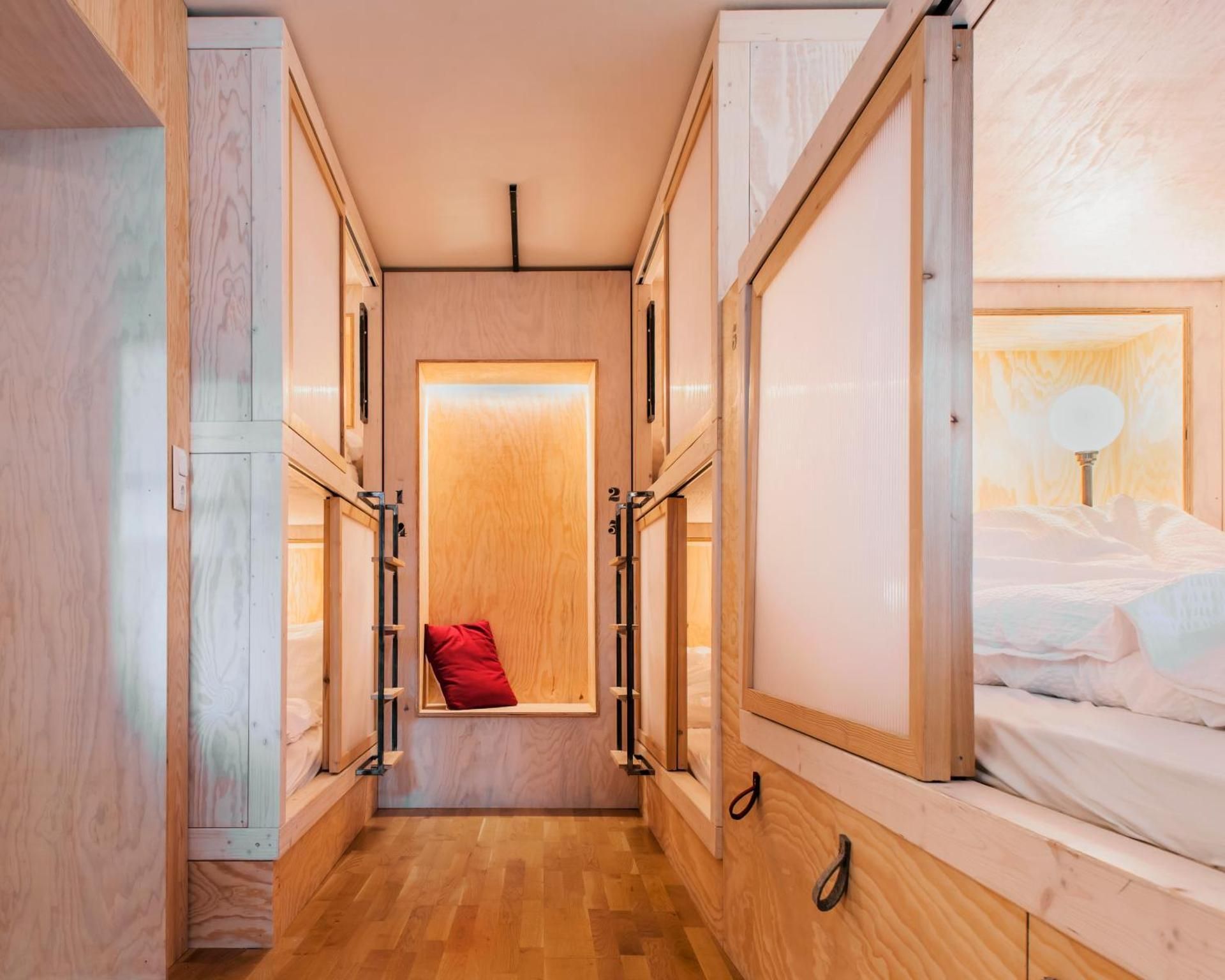 Single Bed in 6 Bed Mixed Dormitory Room