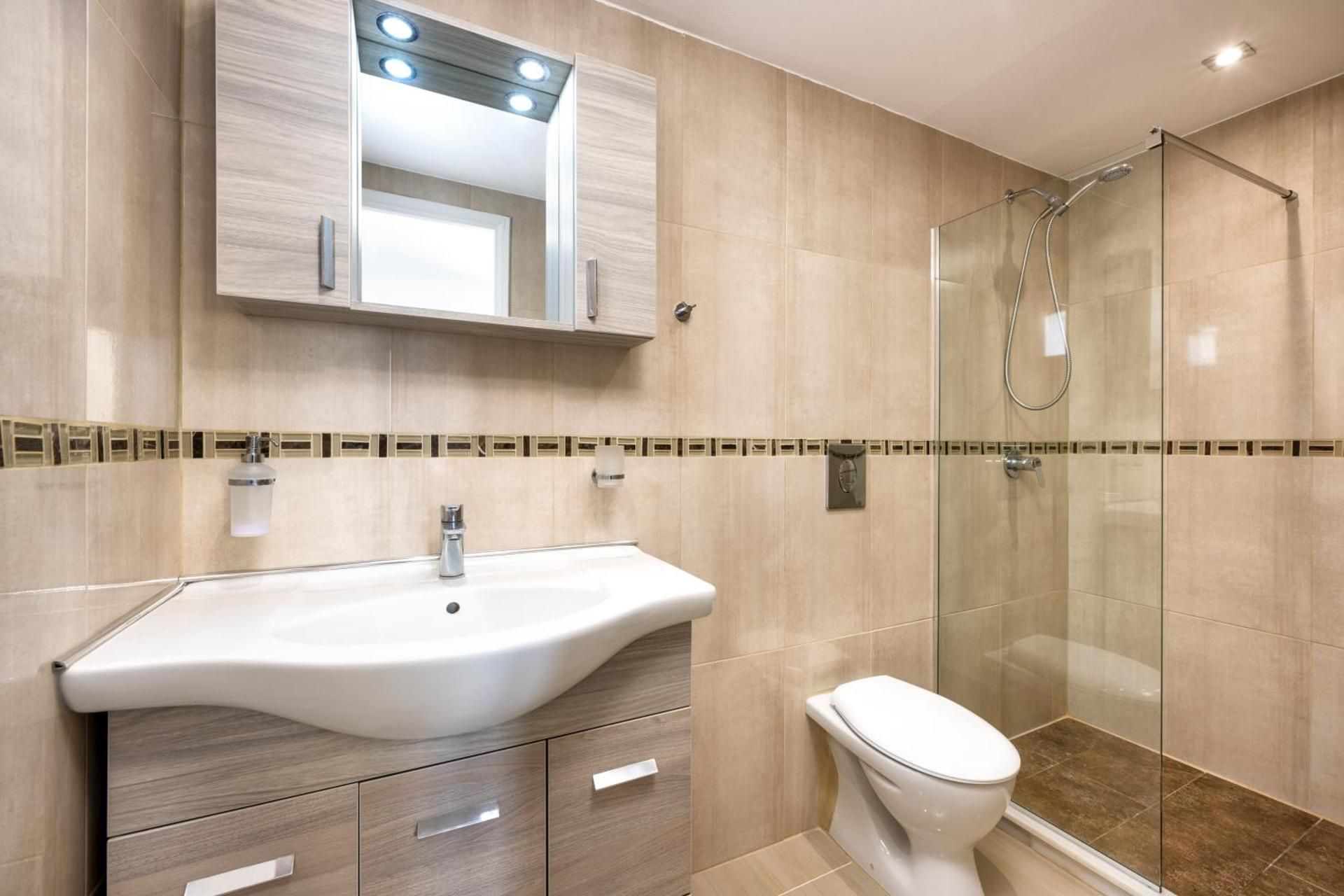 Four-Bedroom Deluxe Apartment
