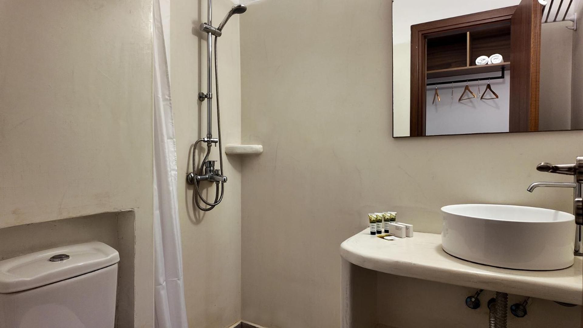 Triple Room with City View