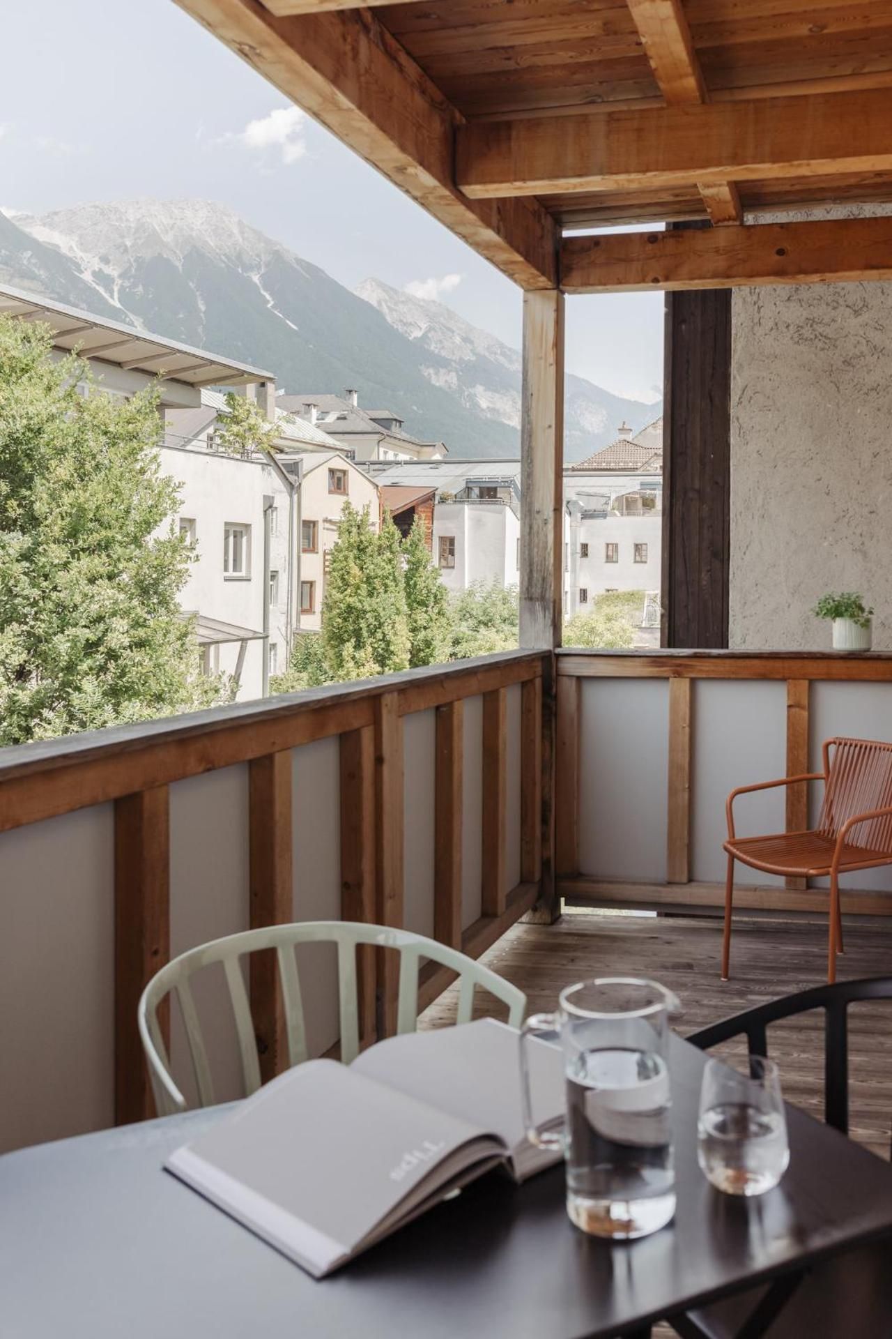 Das Grune Haus - Boutique Apartments ecofriendly Apartment with Balcony