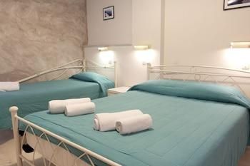 Triple - 3 Single Beds