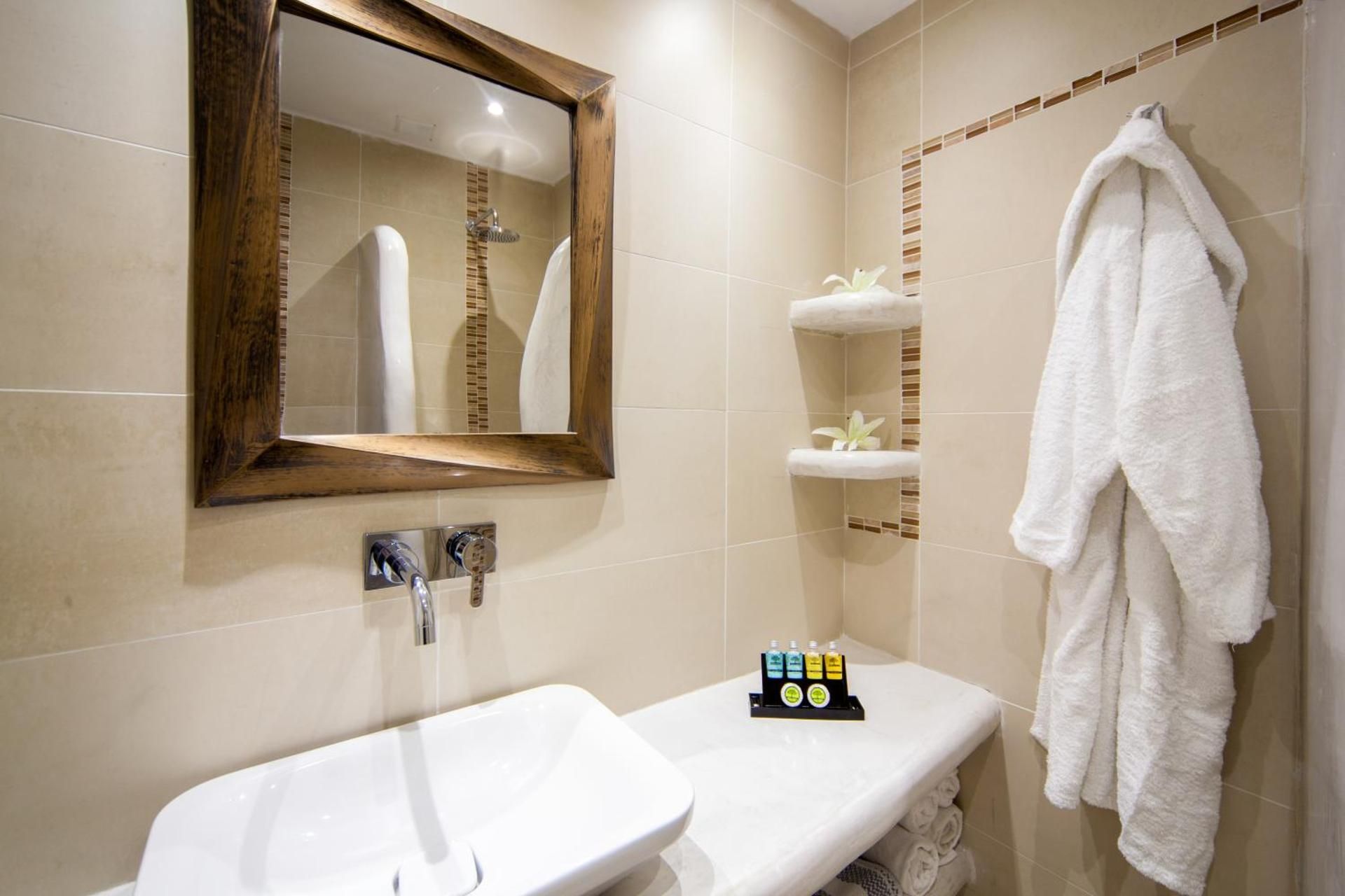 Daedalus Hotel Superior Double or Twin Room with Garden View 2