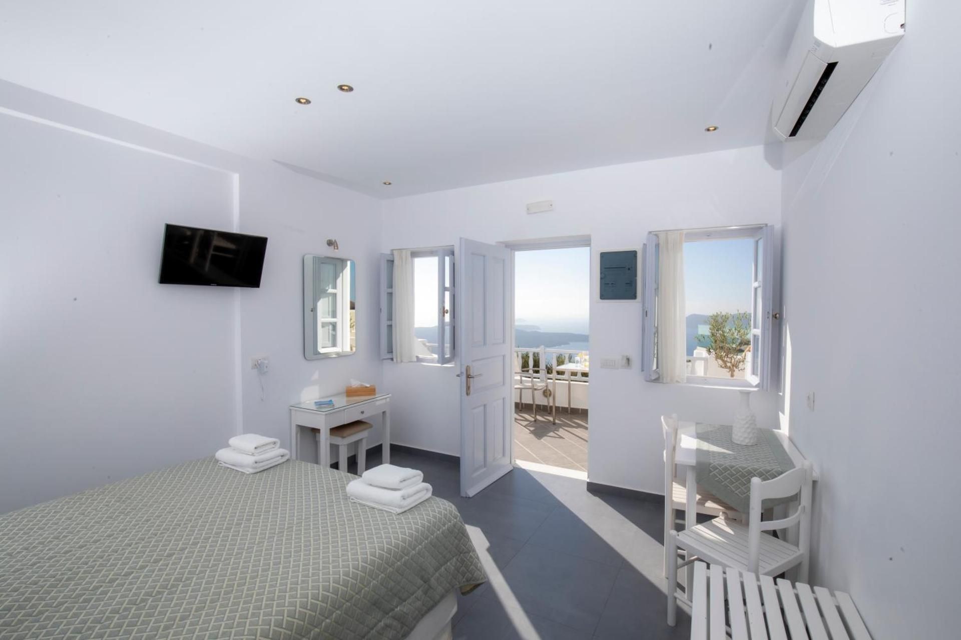 Standard Studio with Caldera View - Ground Floor