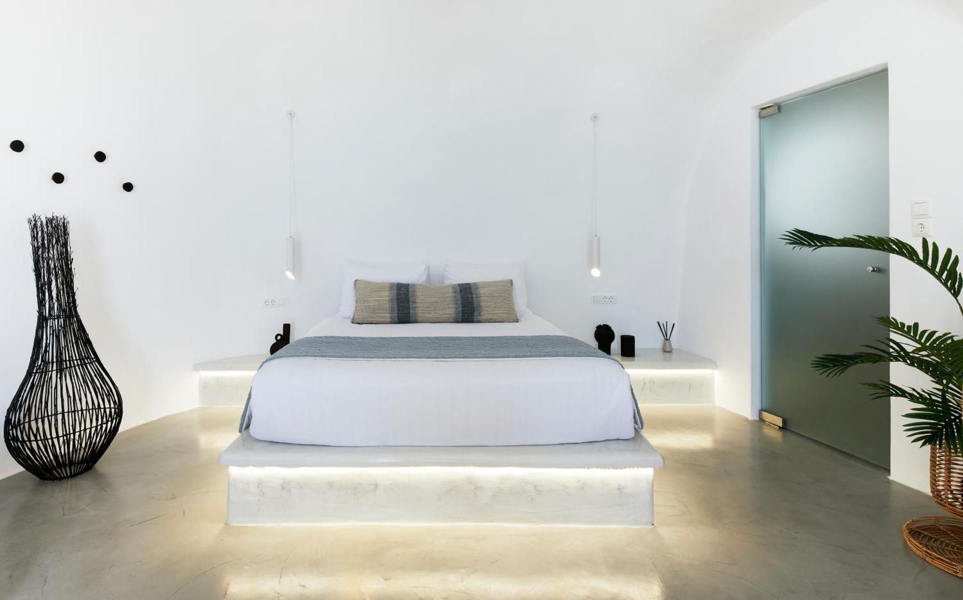 Exclusive Suite with Heated Private Pool