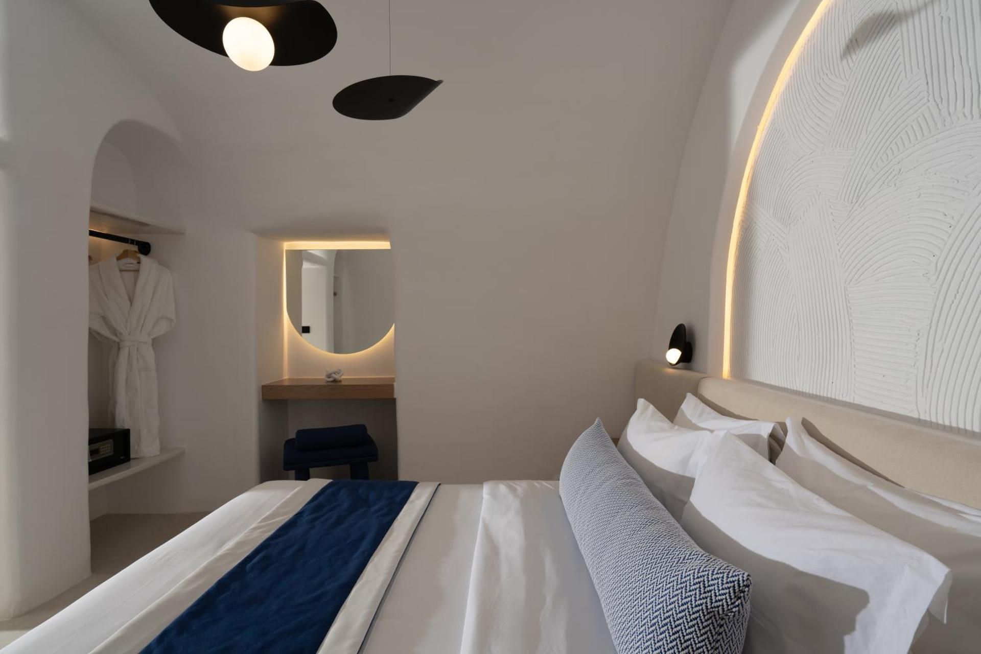 You and Me Cove with Outdoor Heated Plunge Pool