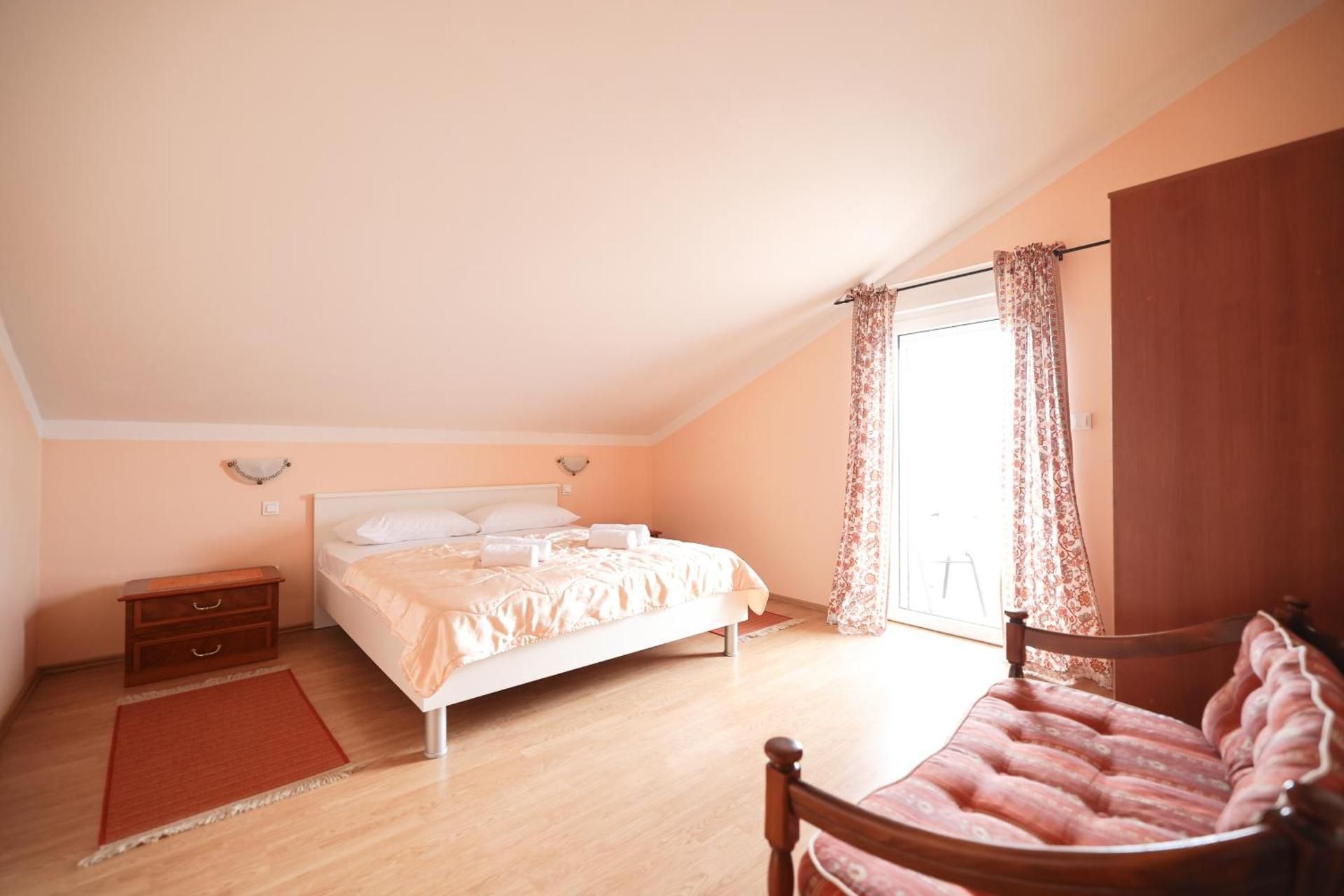 Two-Bedroom Apartment with Balcony and Sea View