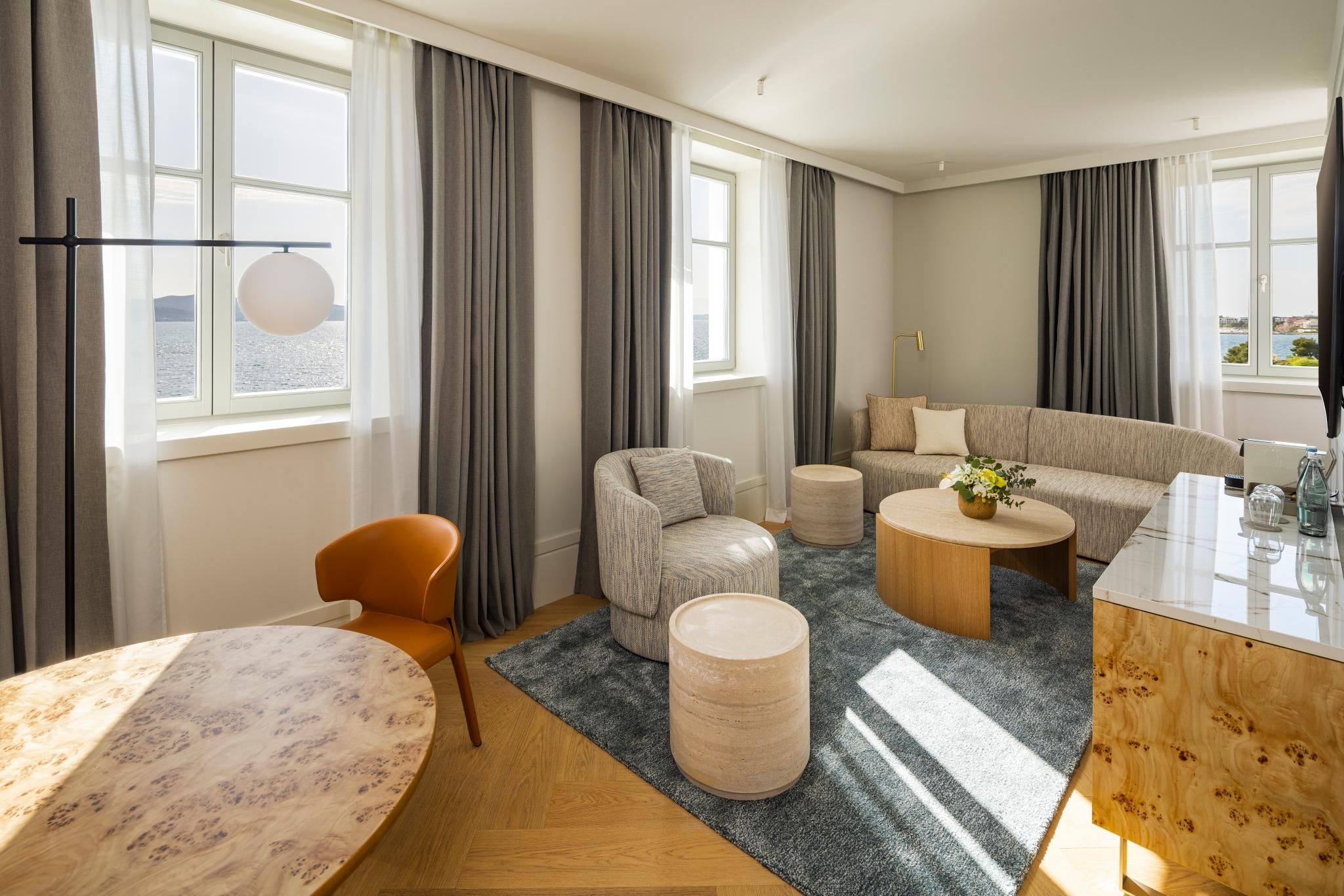 Regency Corner View Suite