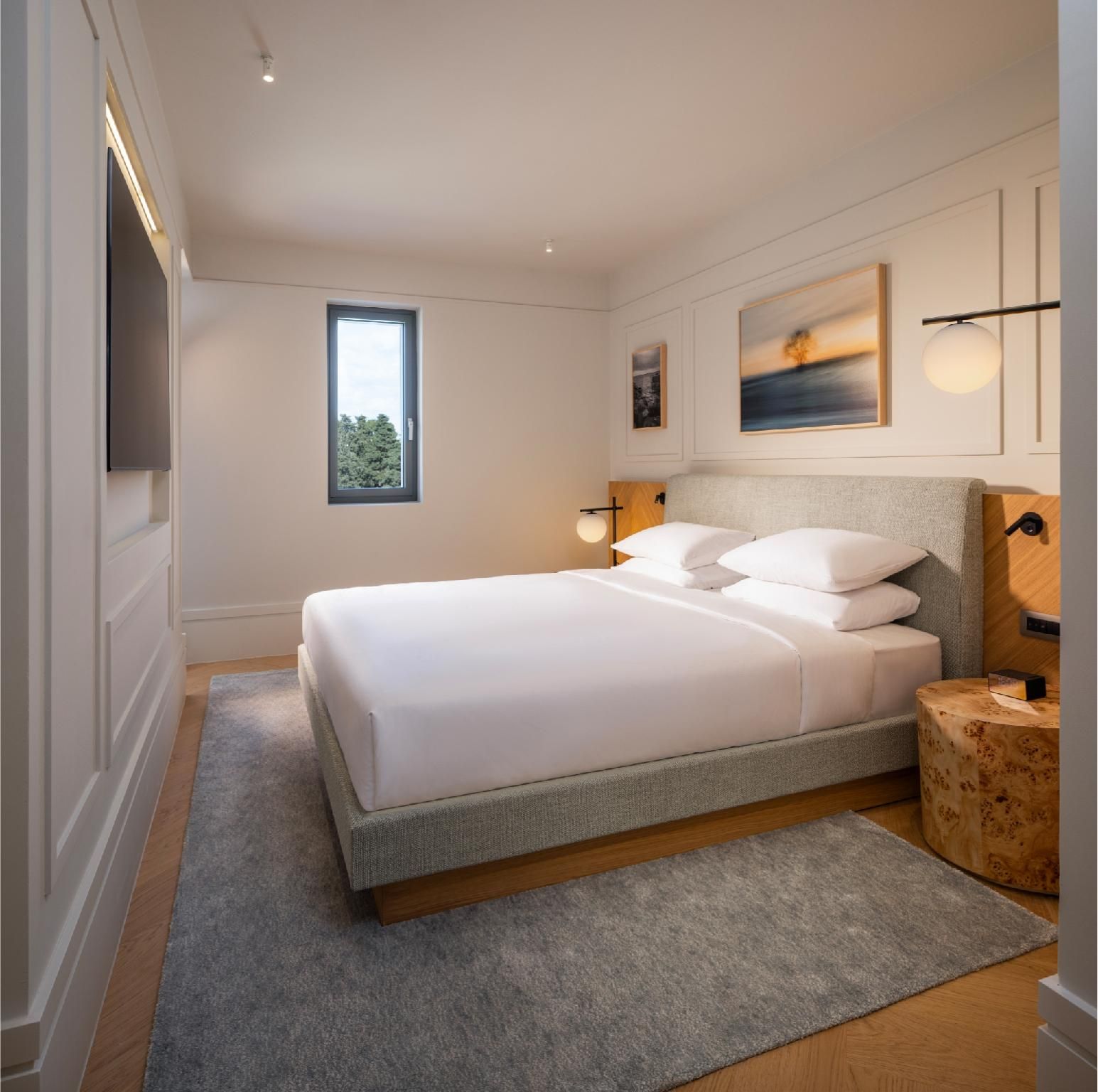 Regency Suite With Balcony