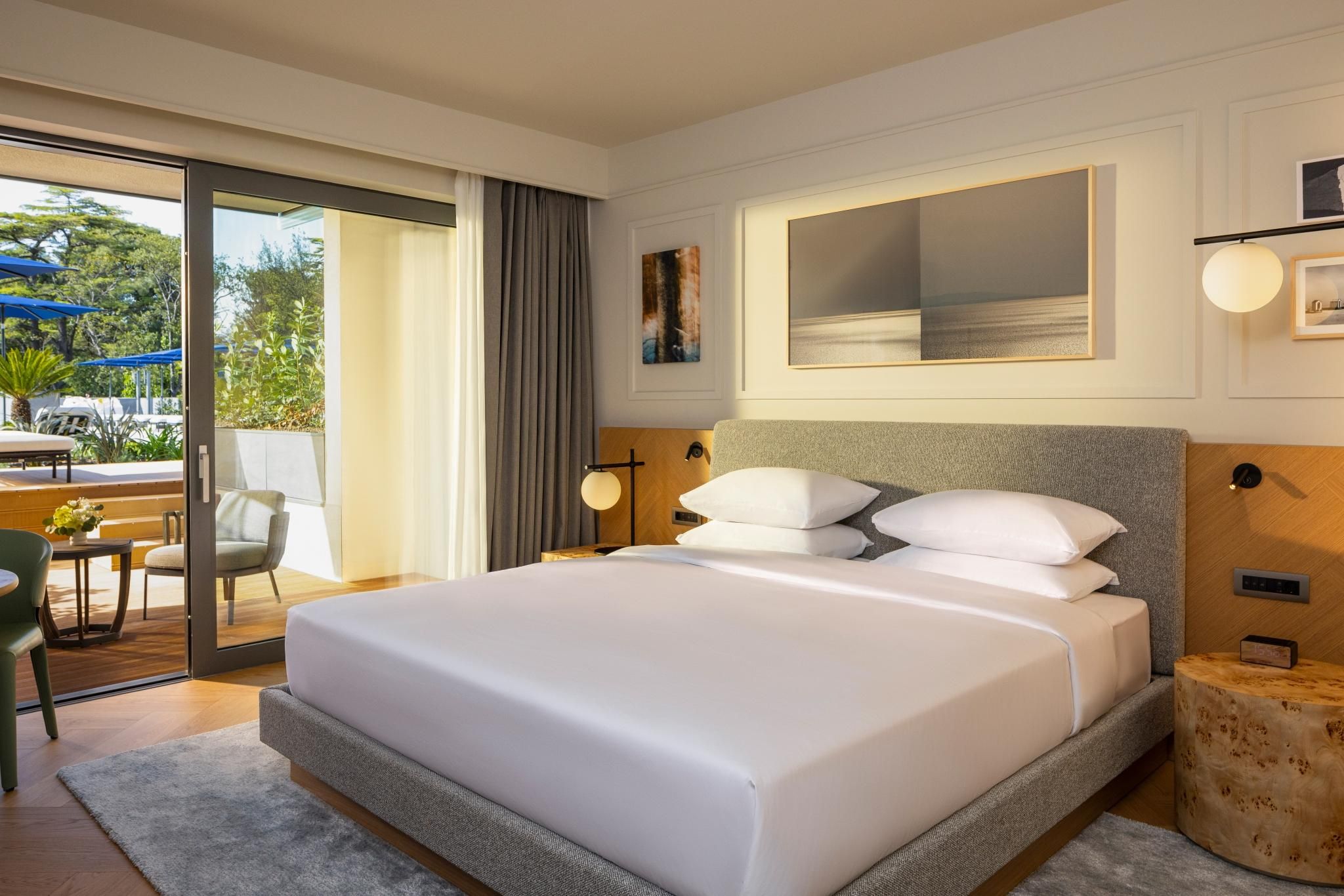 1 King Bed Garden View Terrace Deluxe