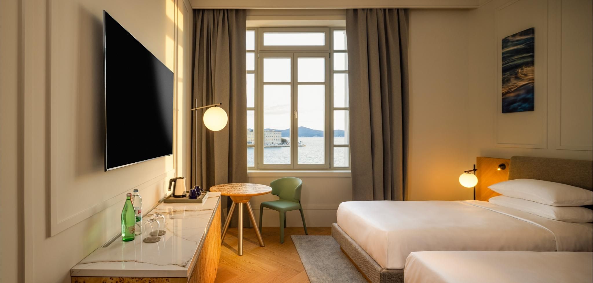 2 Twin Beds Sea View