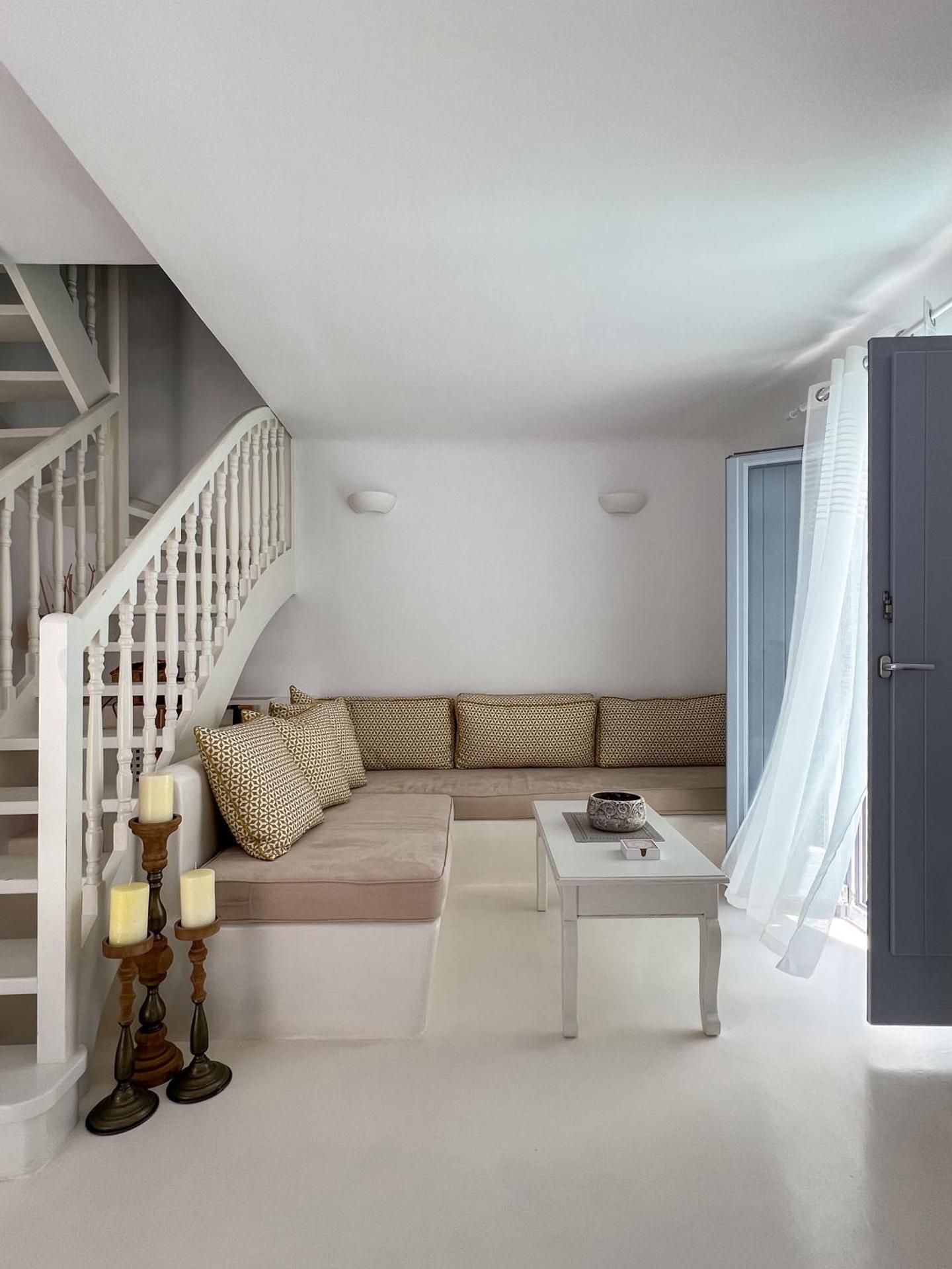 Palmariva Villas Grand Villa with Private Pool and Hot Tub - Split Level 3