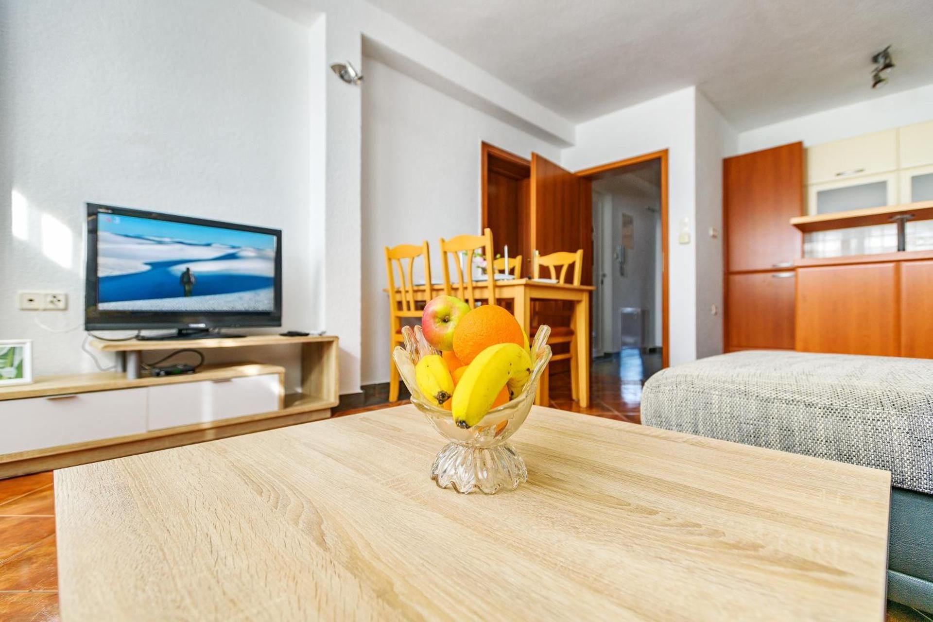 Apartment with Garden View