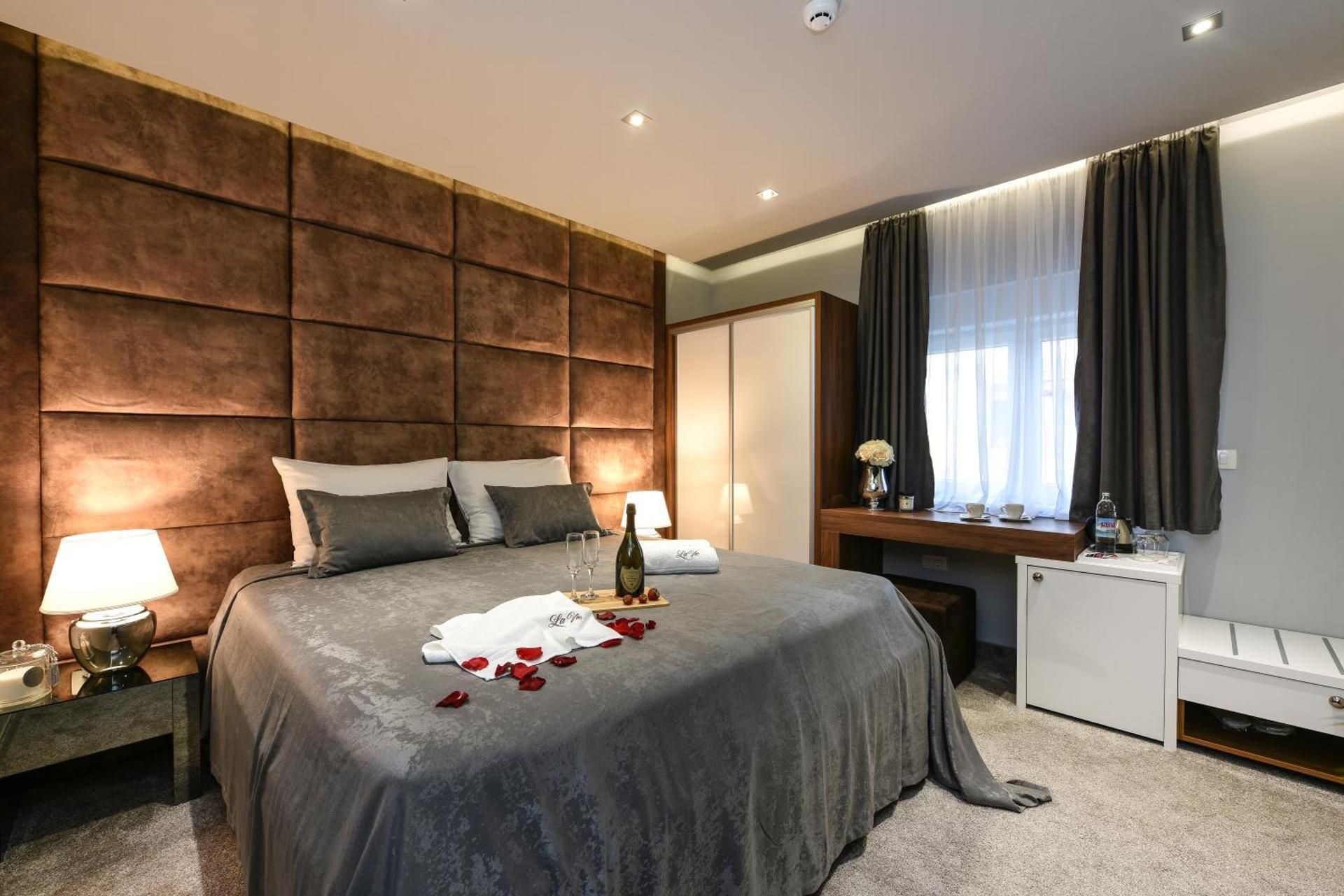 Superior King Room