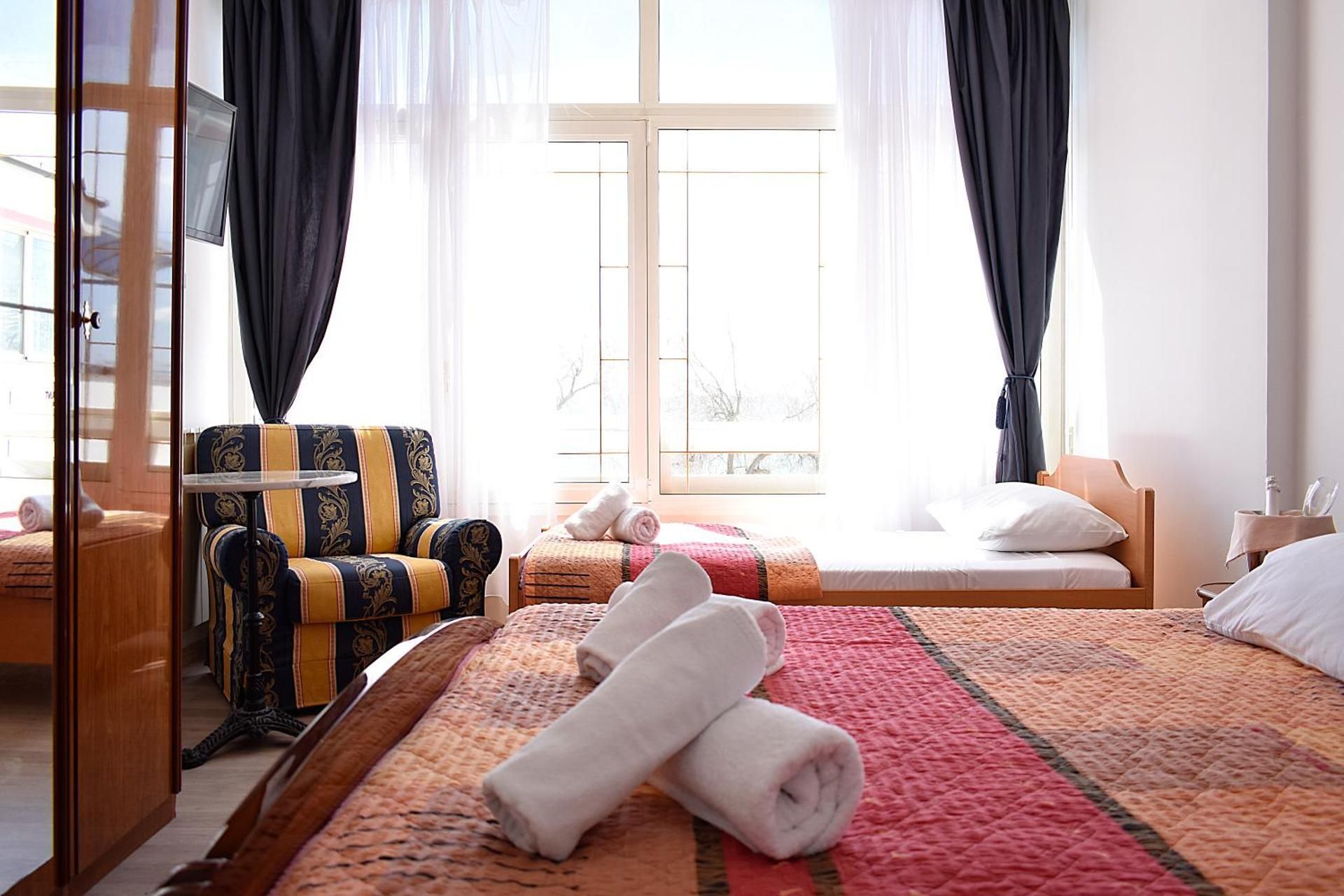 Standard Triple Room with Sea View