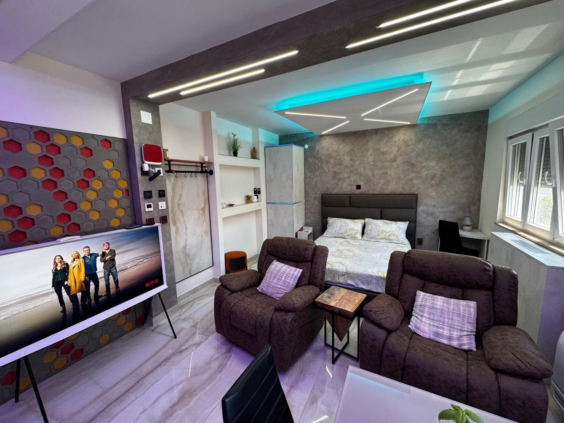 Superior Apartment