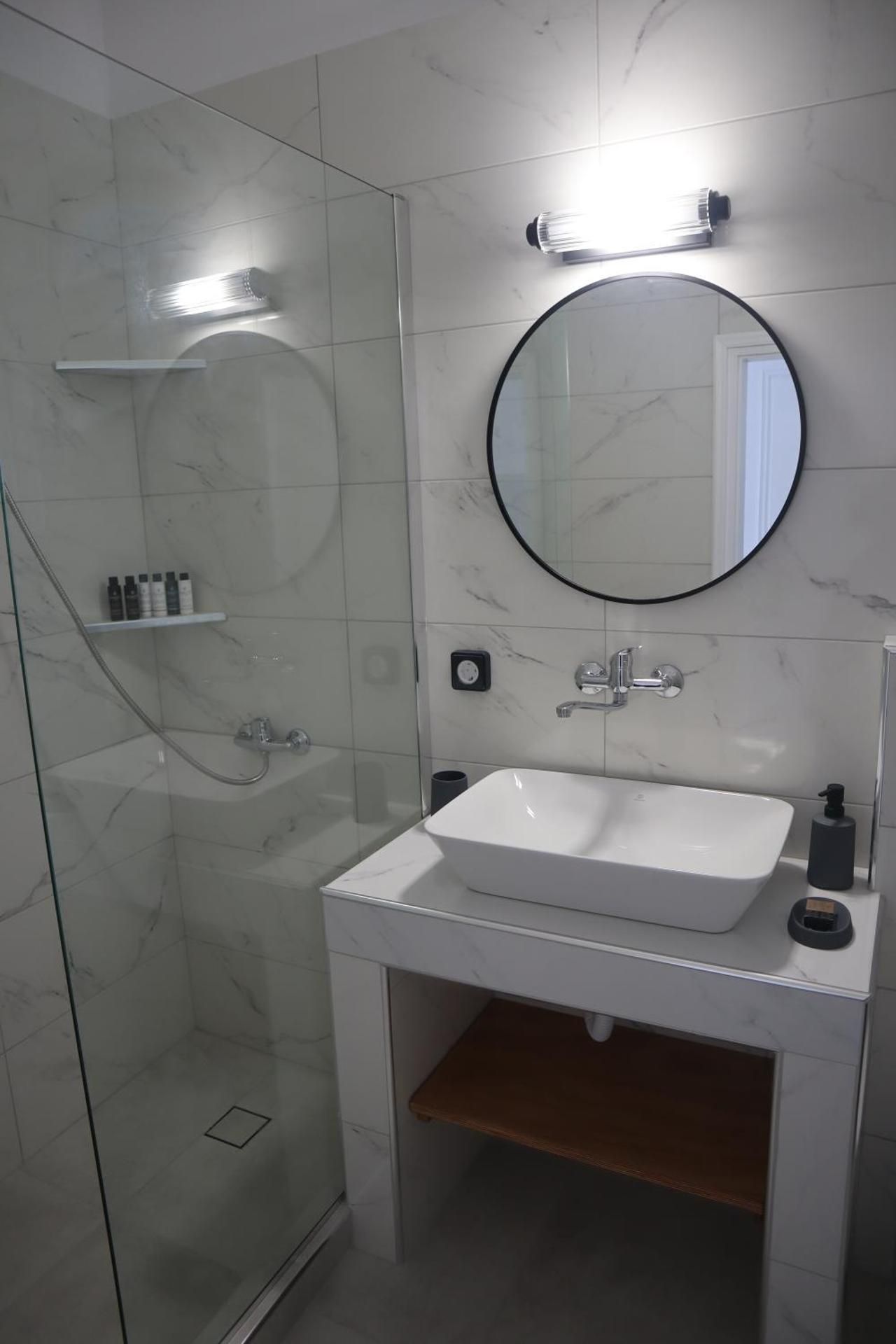 Pension St.George Rooms & Studios Deluxe Triple Room with Sea View 3