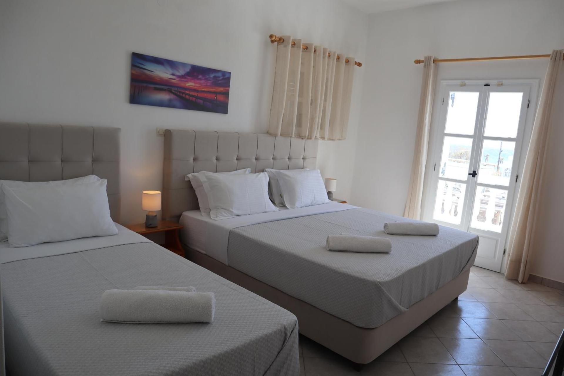 Standard Triple Room with Sea View