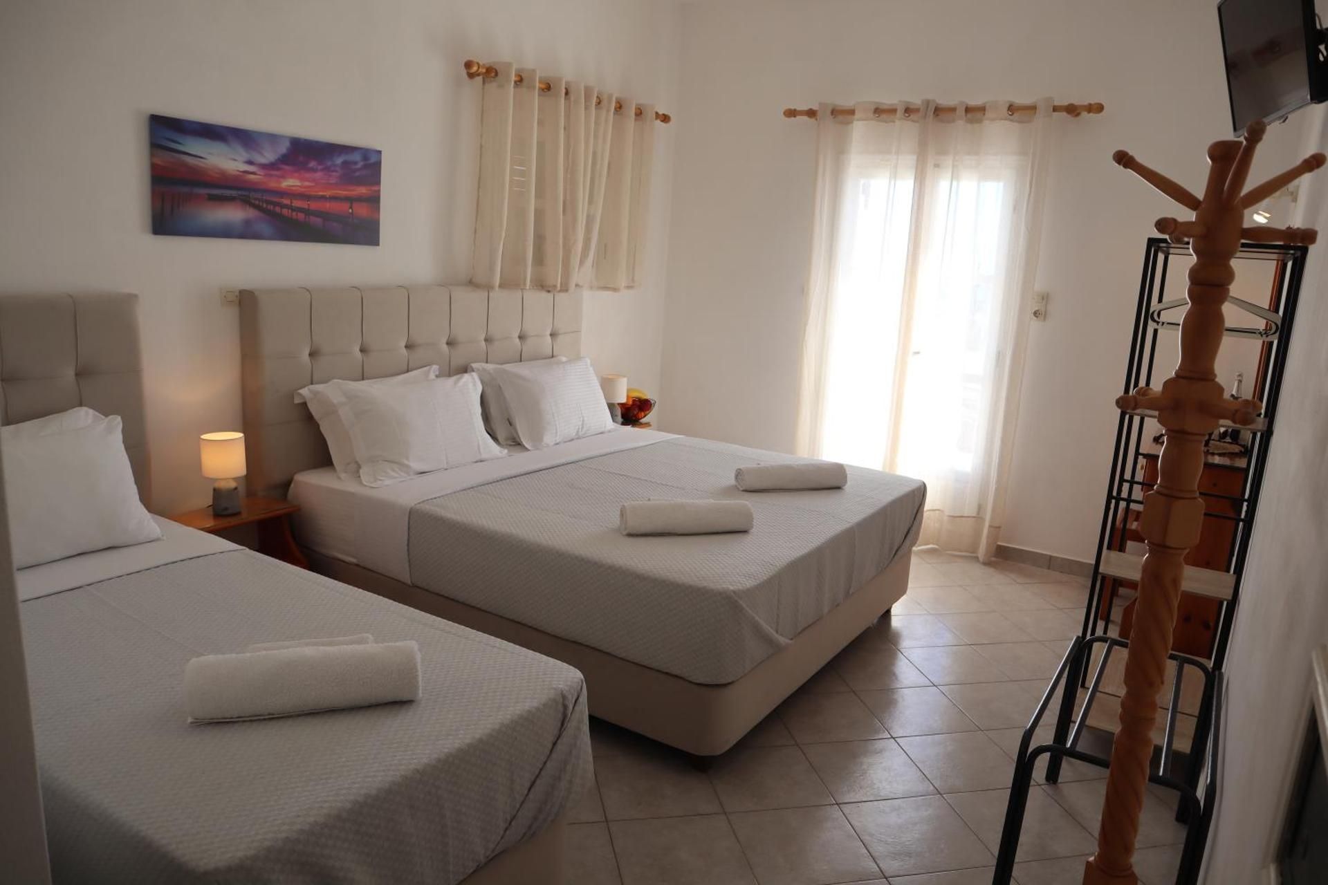 Standard Triple Room with Sea View