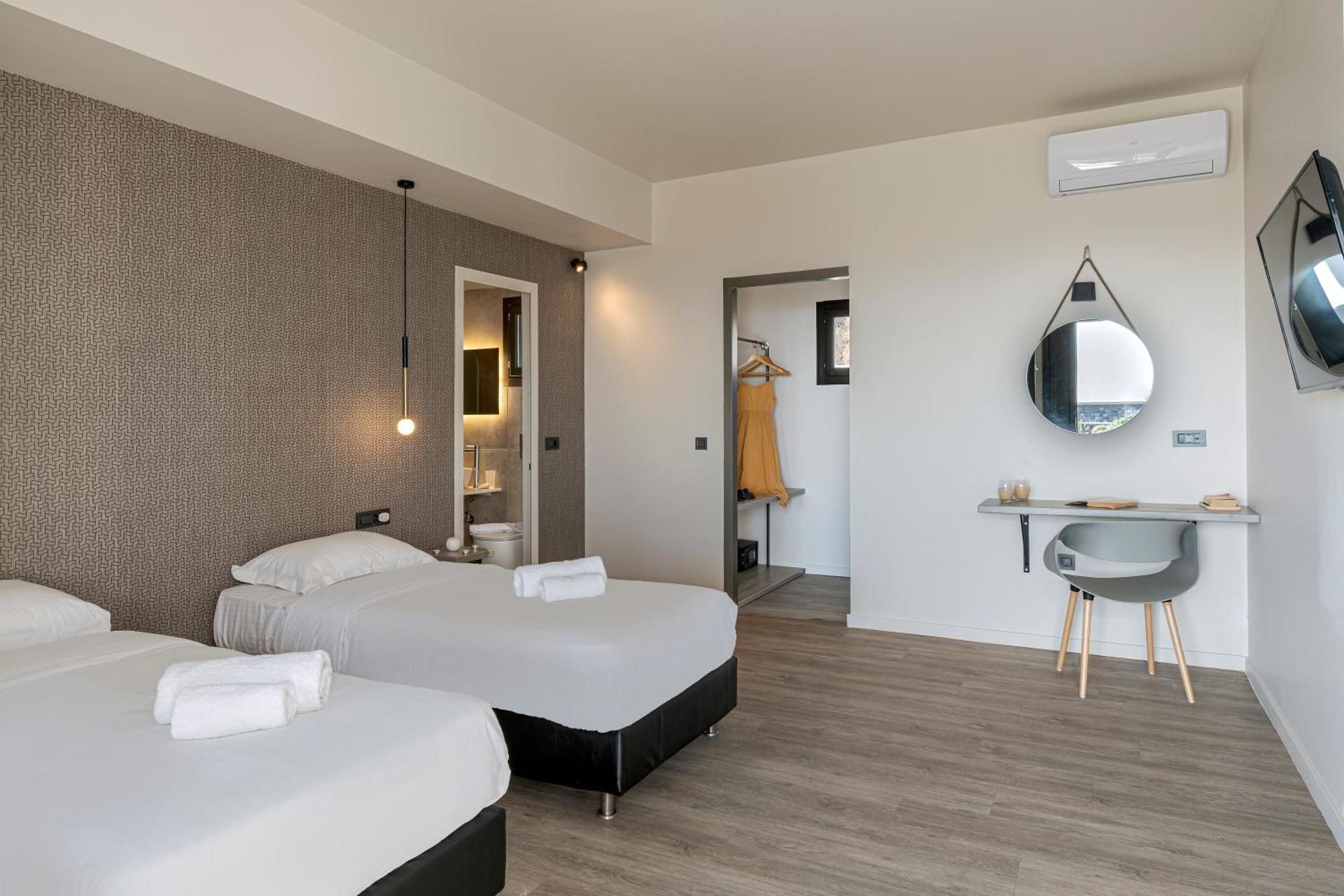 Triple Room with Garden View