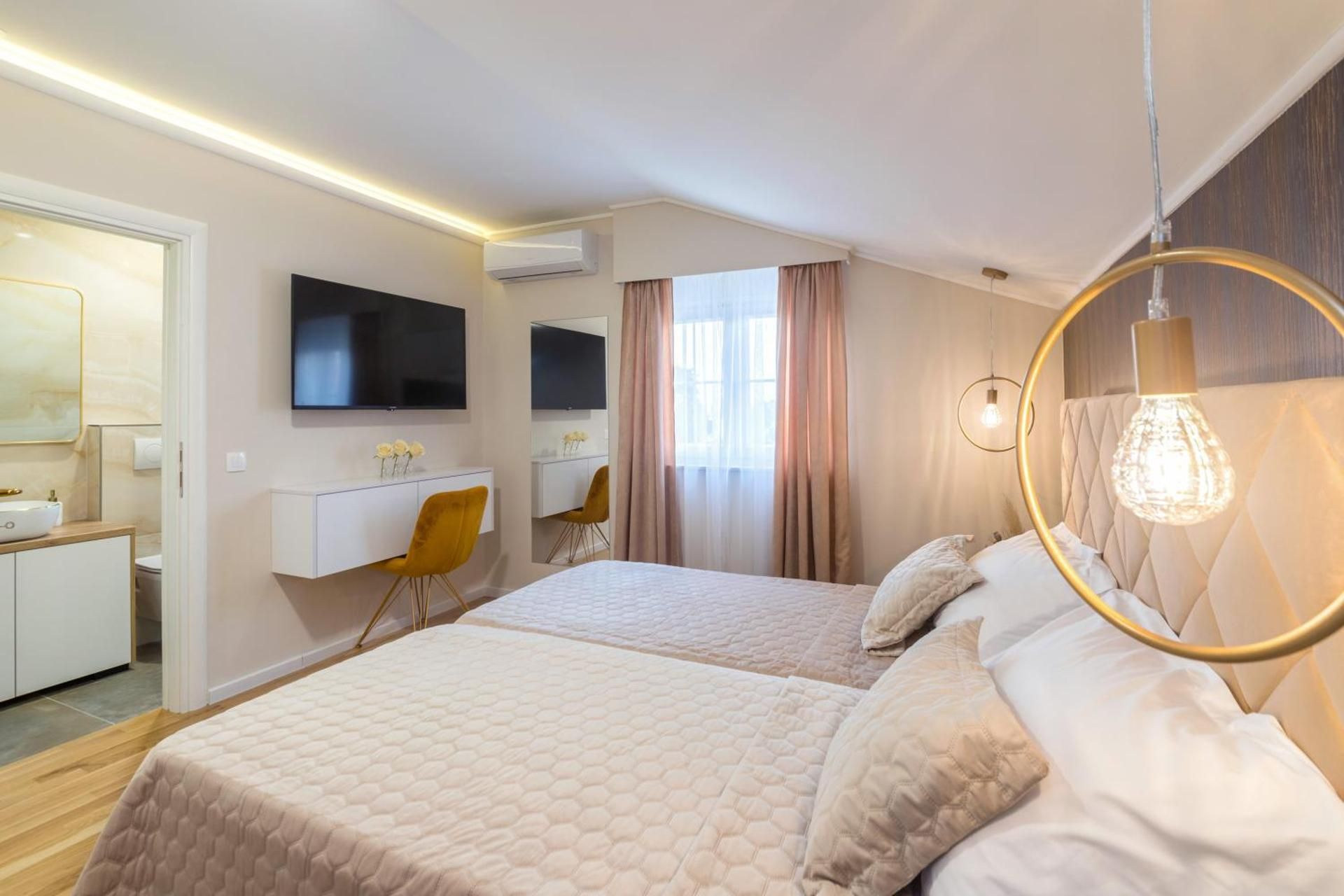 Double or Twin Room with Private Bathroom