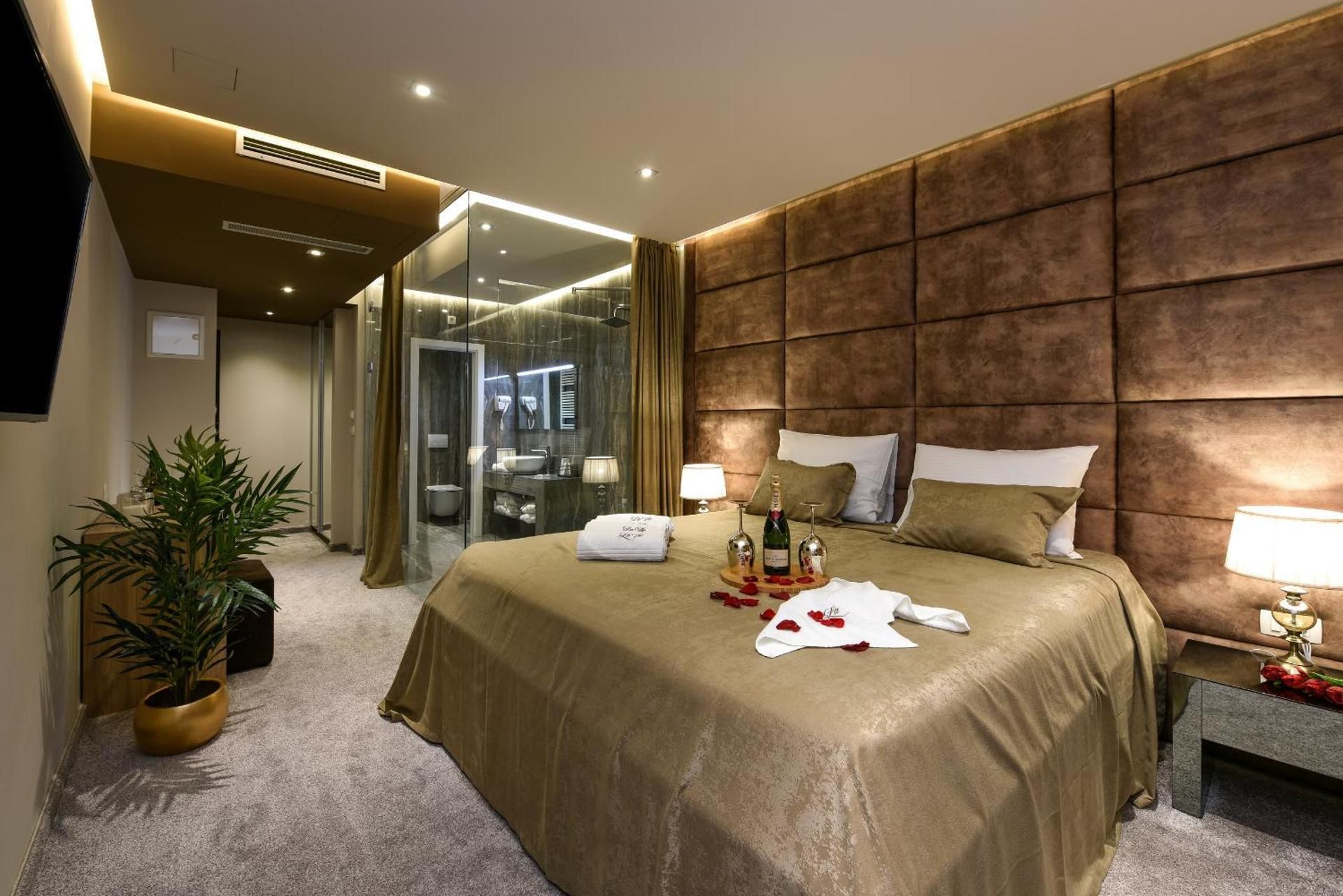 Deluxe Double or Twin Room with Spa Bath