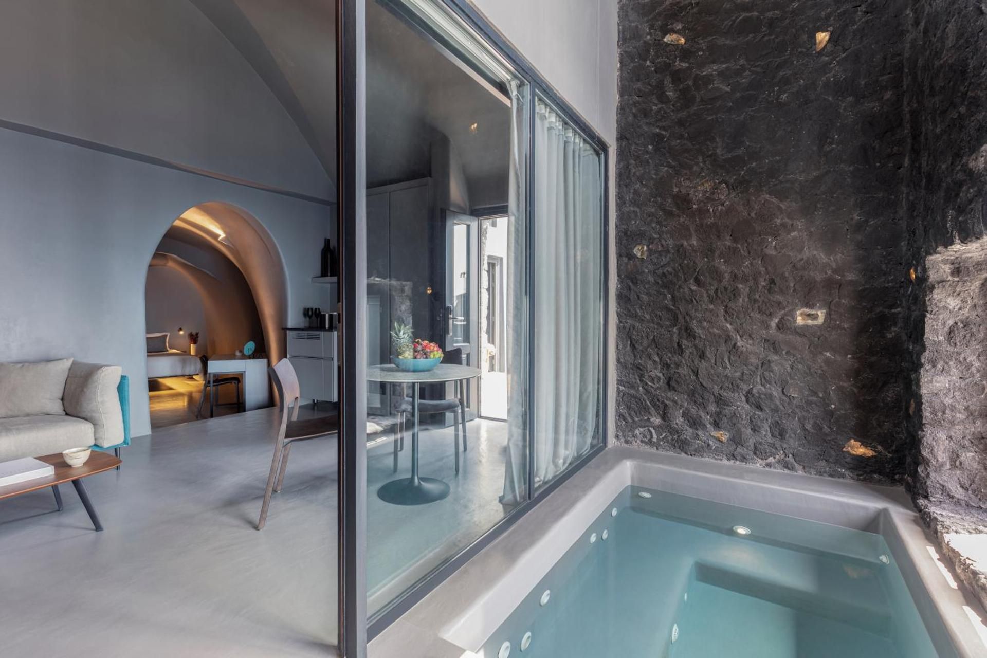 Deluxe Suite Sunset View with Hot Tub