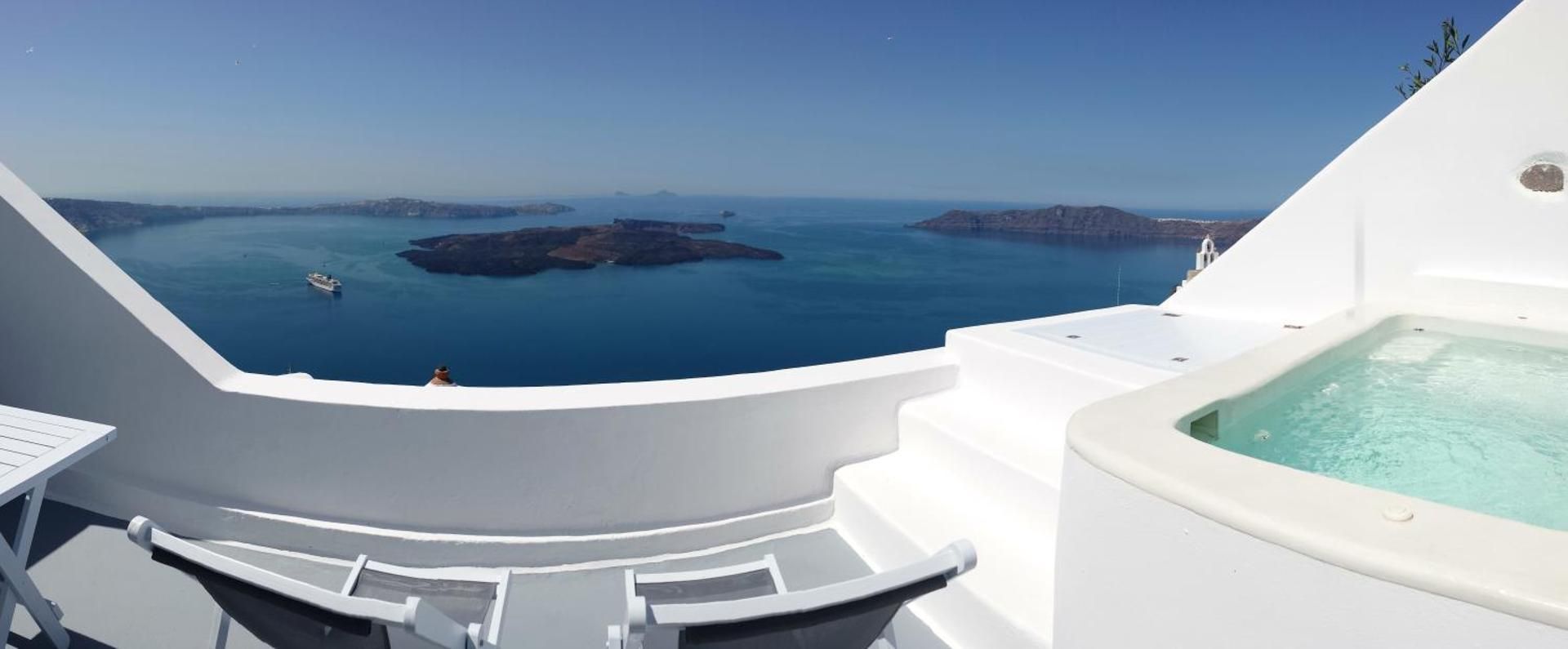 Private Suite with Outdoor Plunge Pool