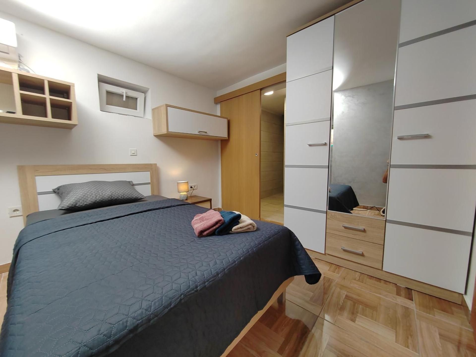 Quadruple Room with Private Bathroom