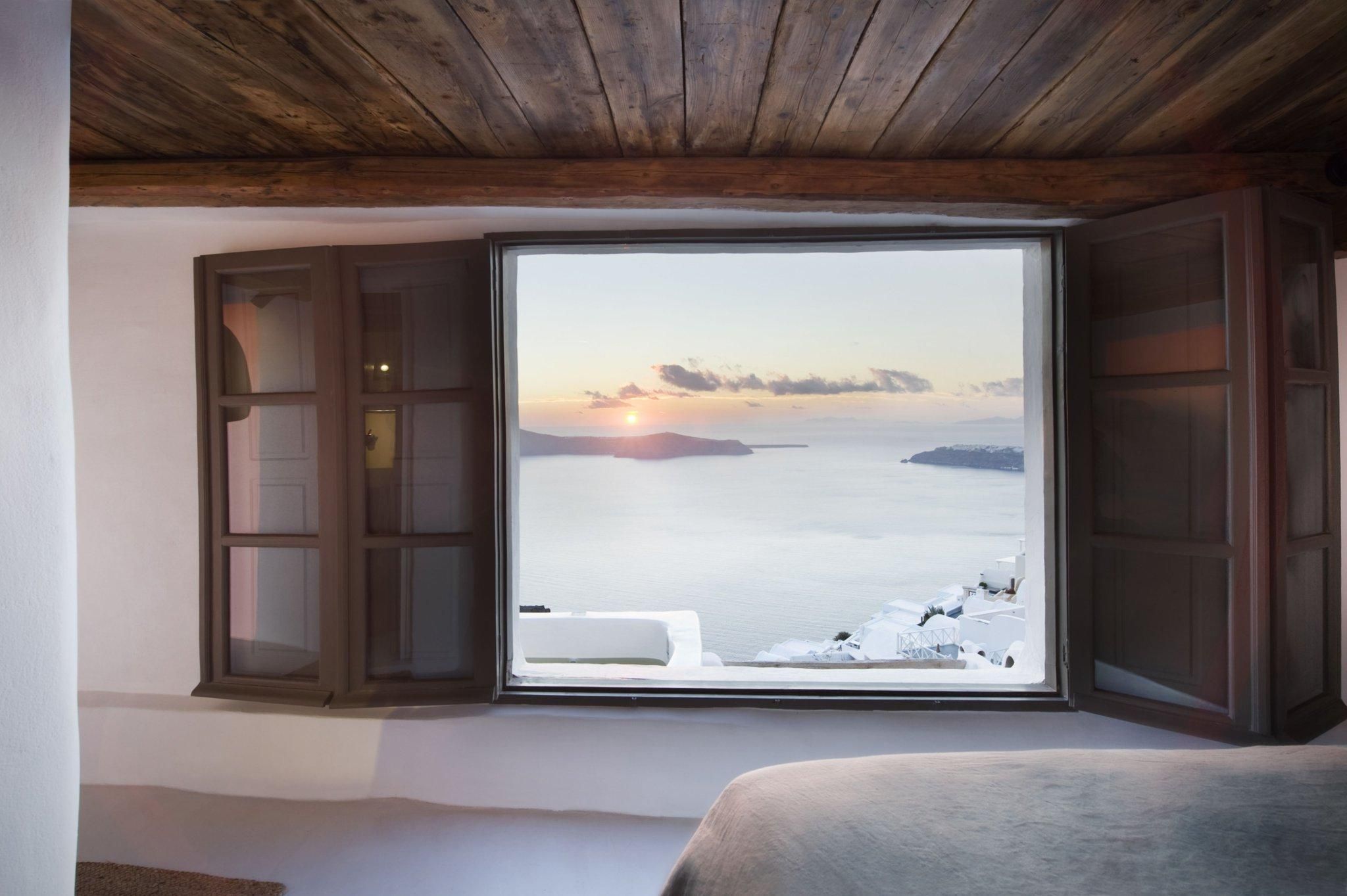 Efhari Exclusive Panoramic Caldera View Suite with Outdoor Plunge Pool