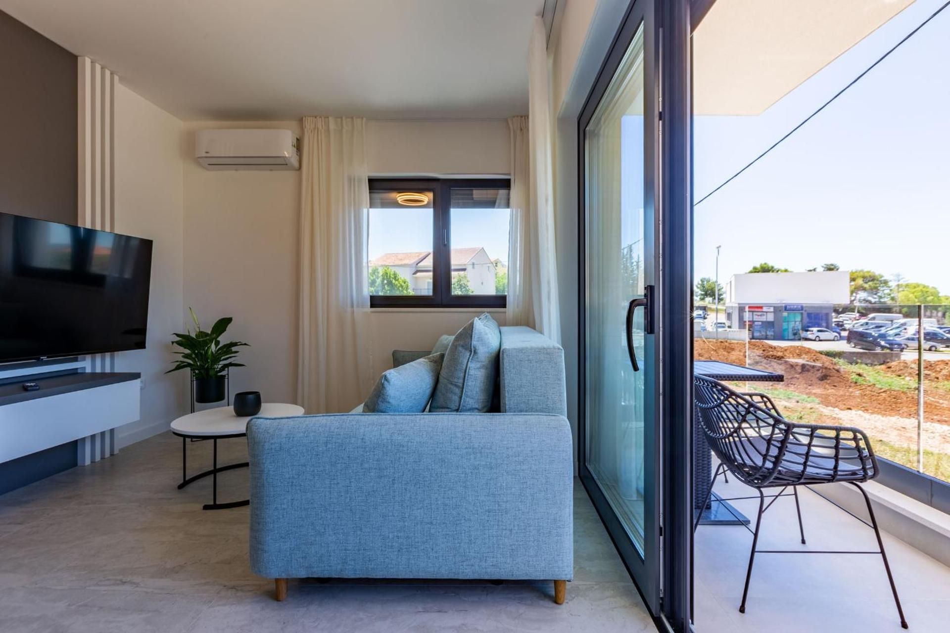 One Bedroom Apartment