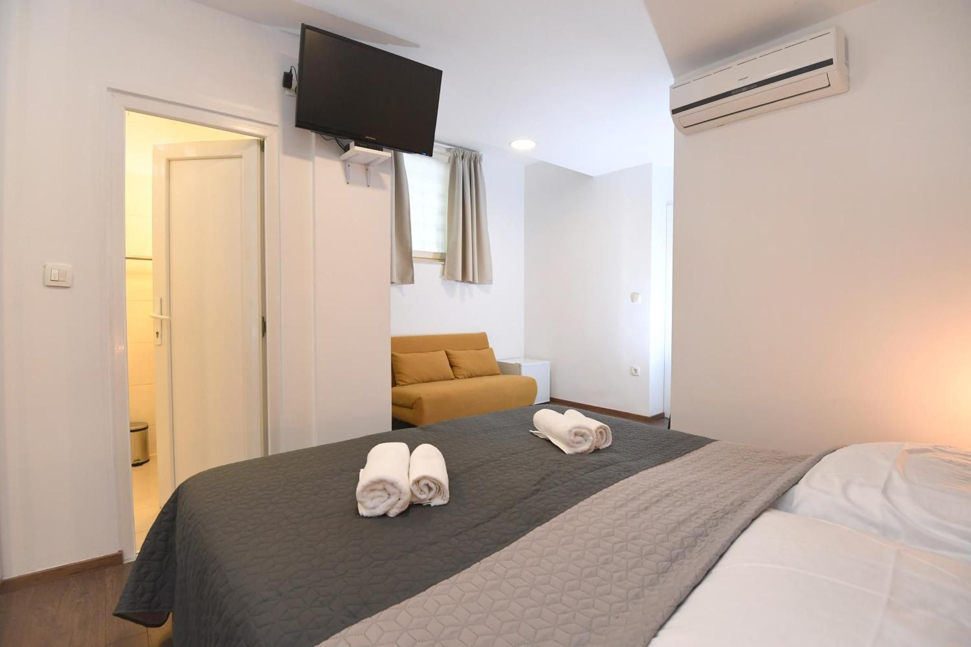 Double Room with Private Bathroom