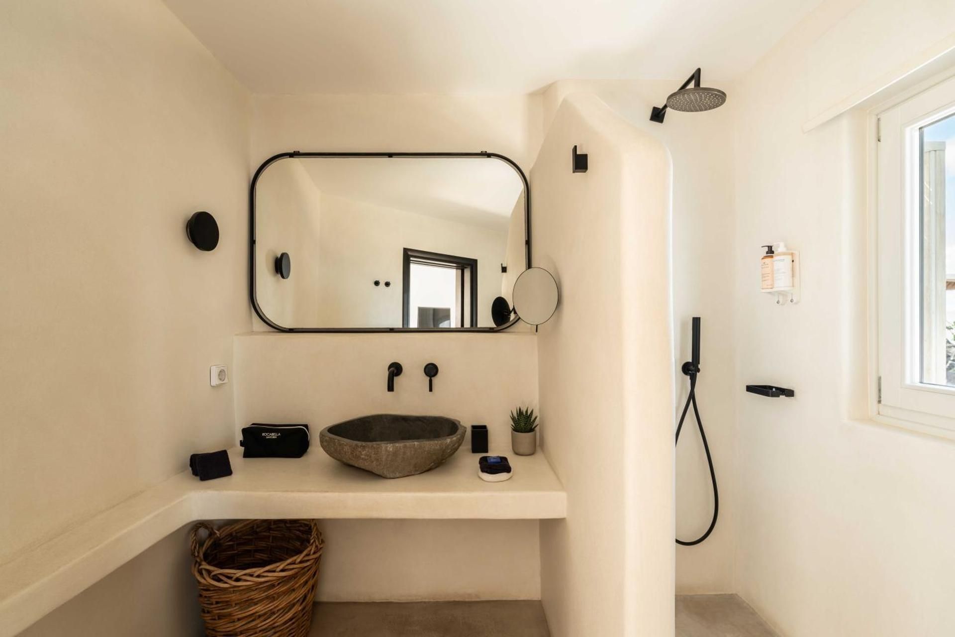 Superior Room with Caldera View