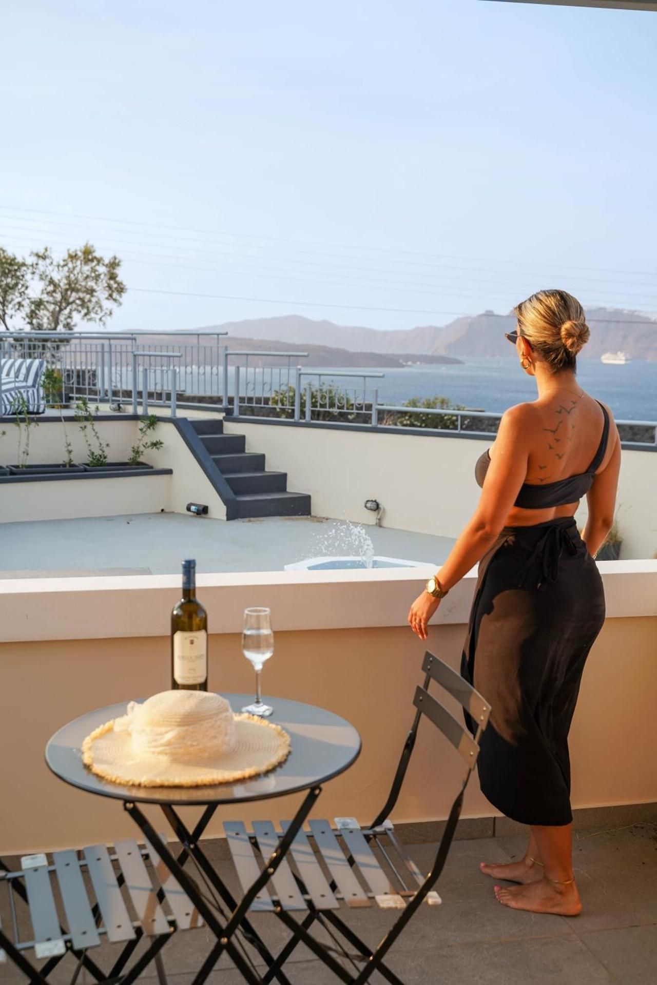 Junior Suite with Caldera View & Shared Pool